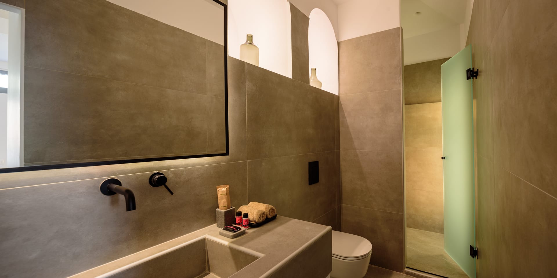 Elia Caldera Suites