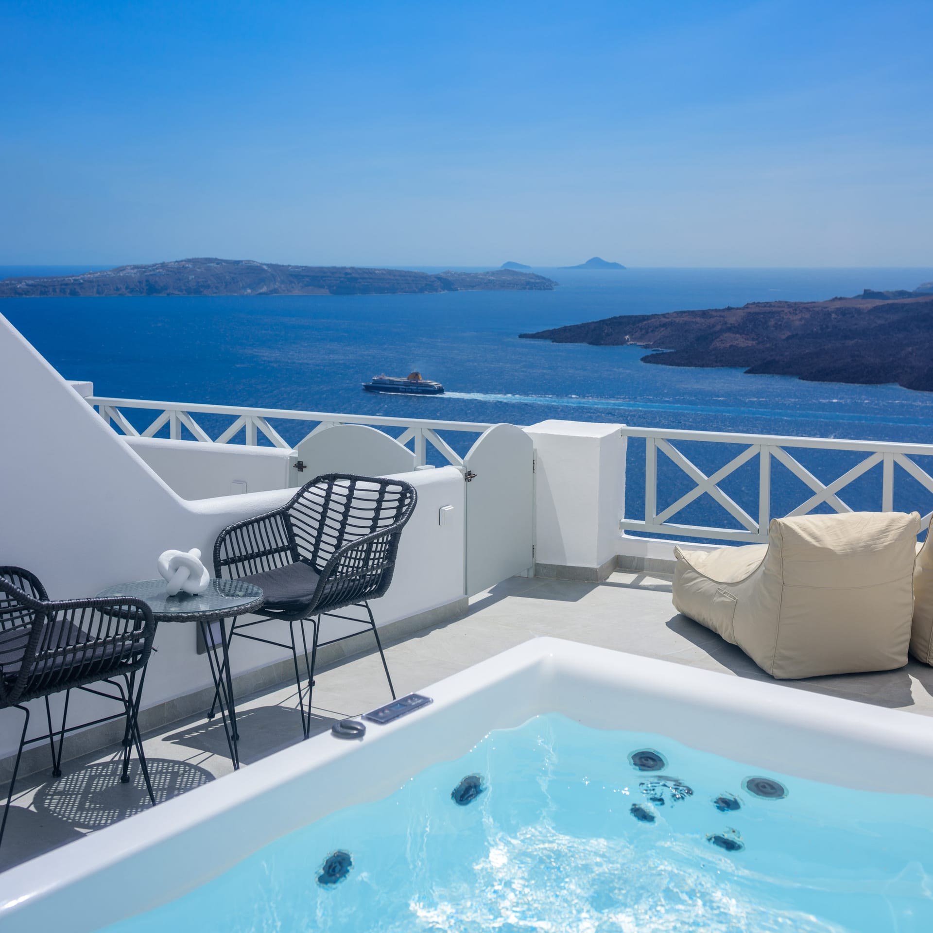 Elia Caldera Suites
