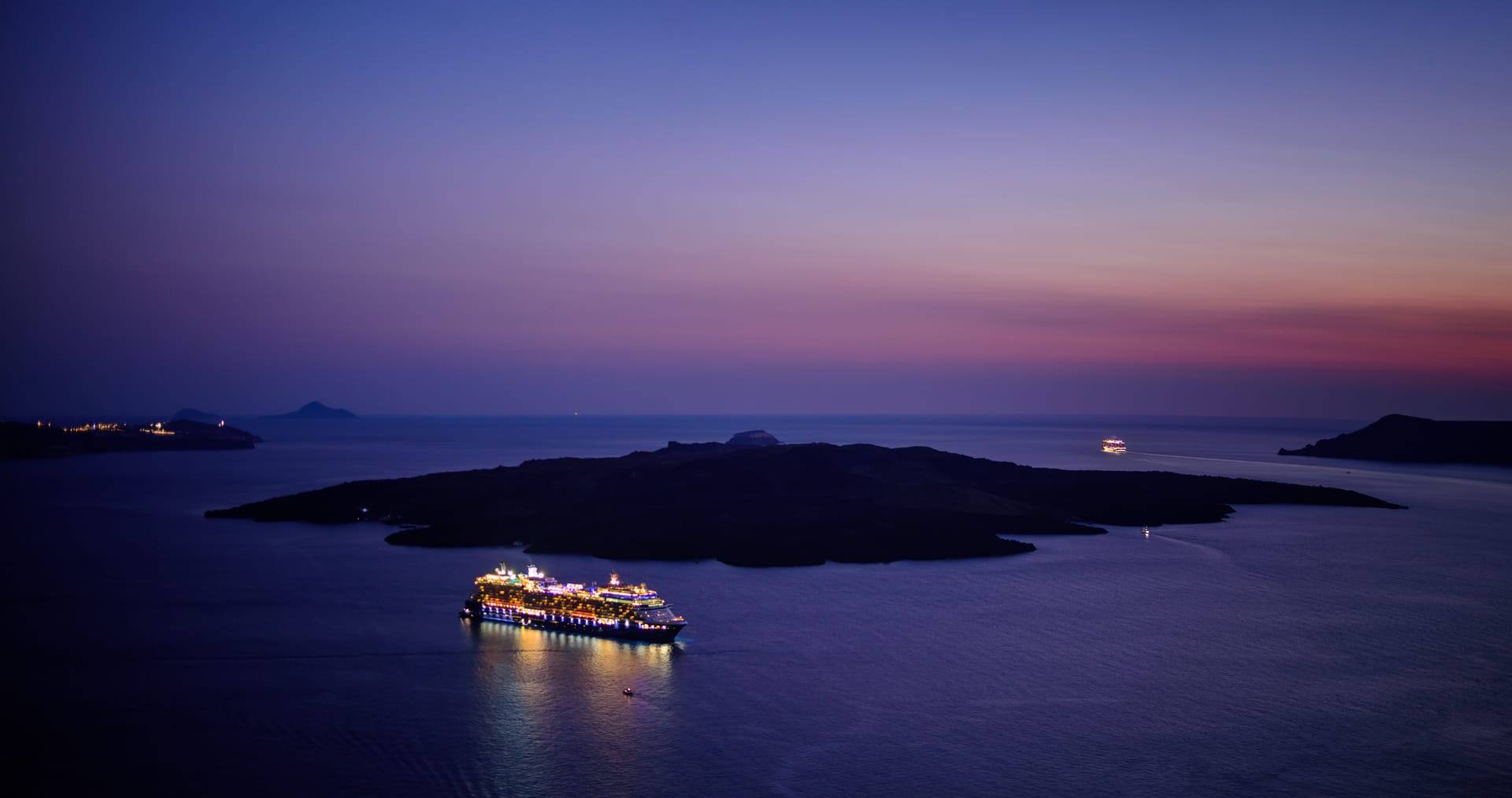 Elia Caldera Suites
