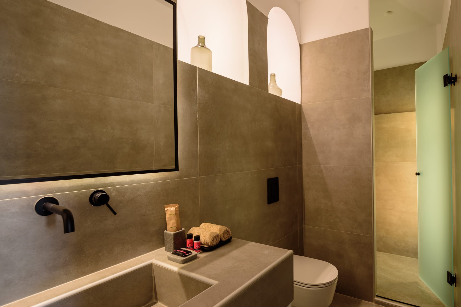 Elia Caldera Suites