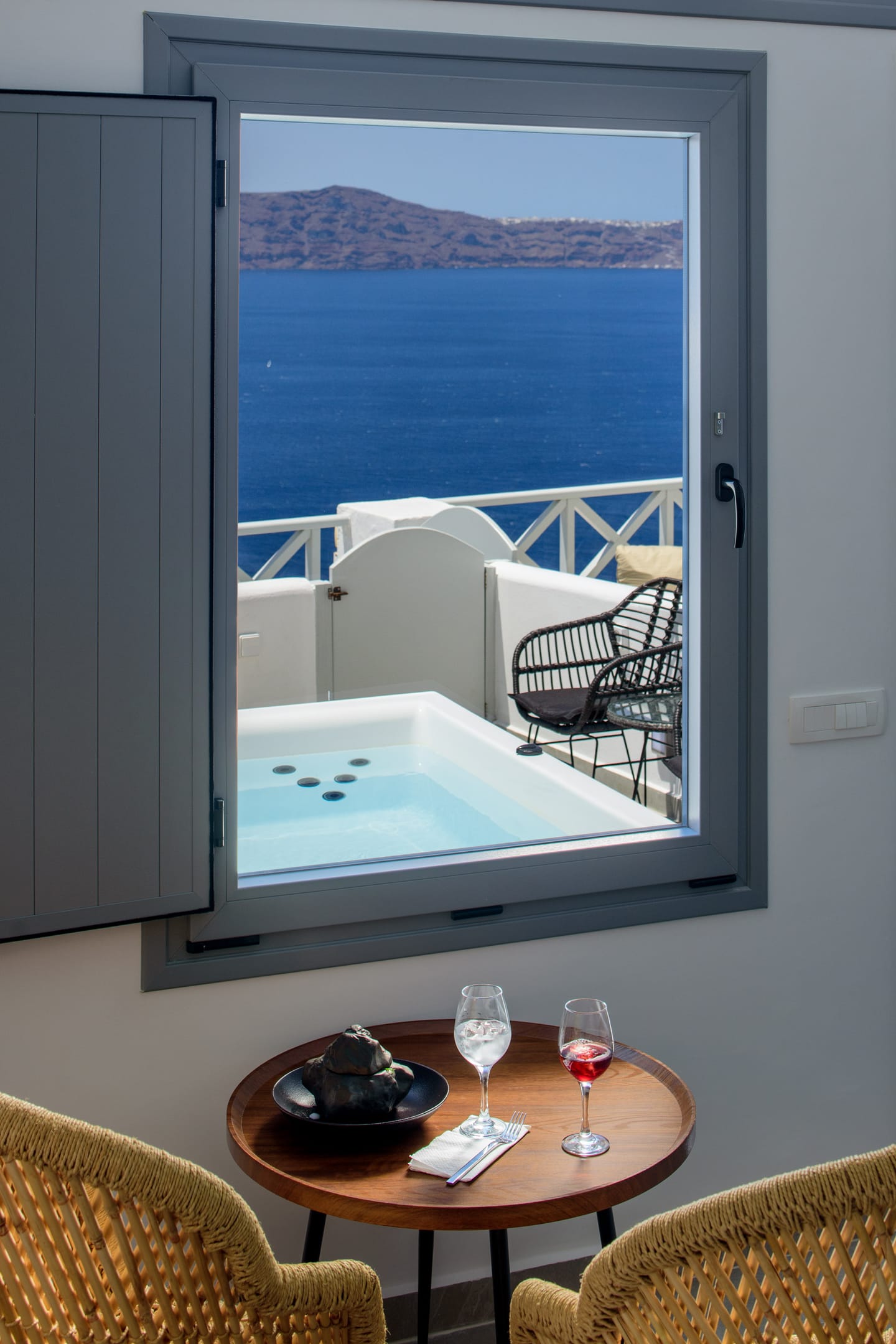 Elia Caldera Suites