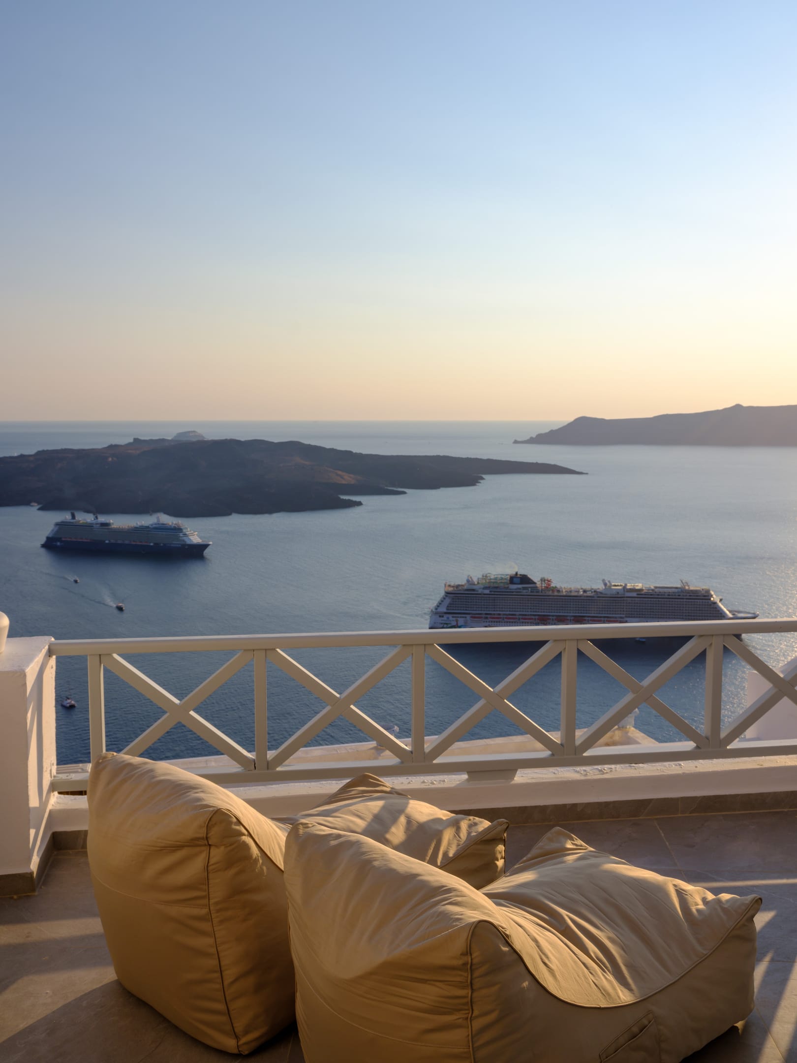 Elia Caldera Suites