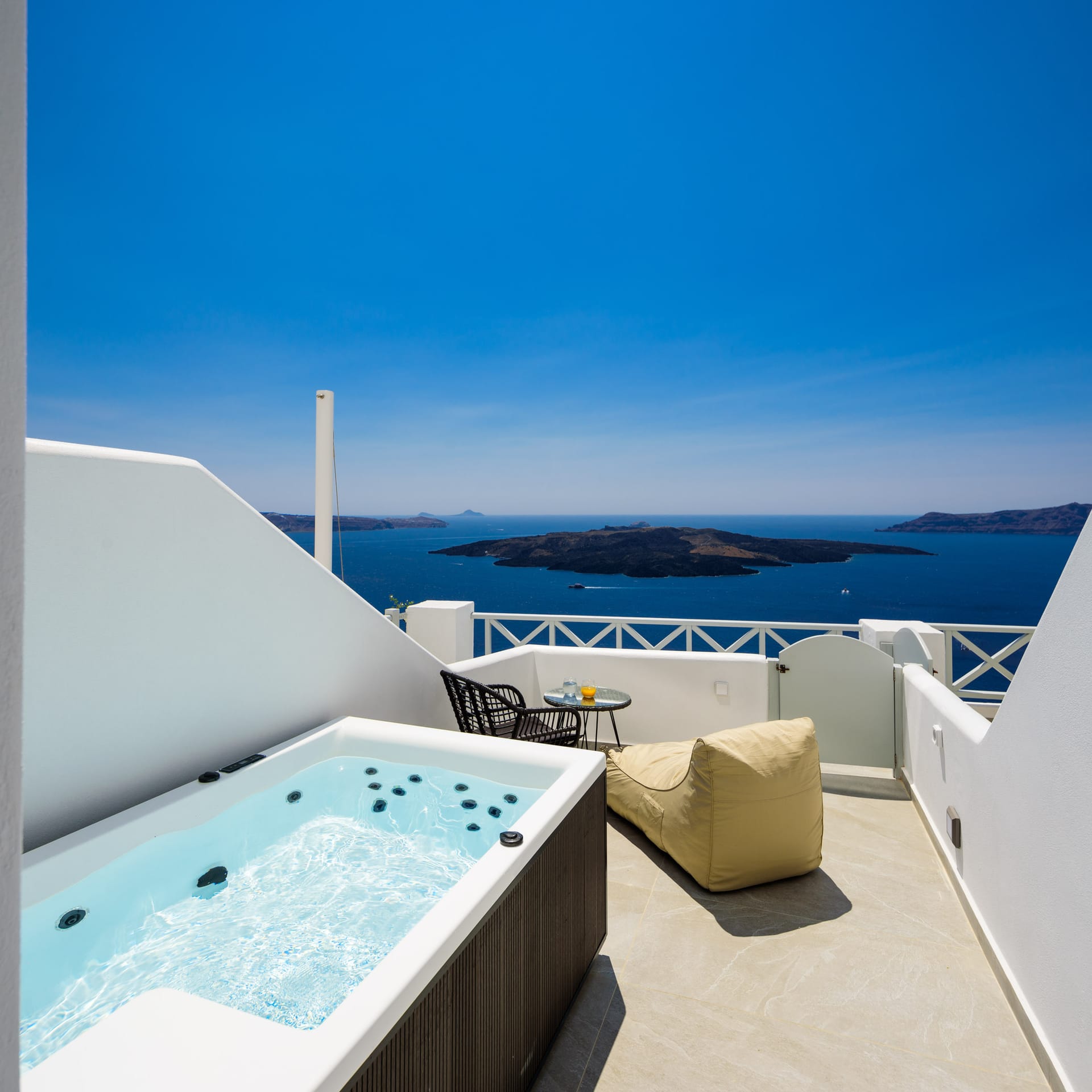 Elia Caldera Suites