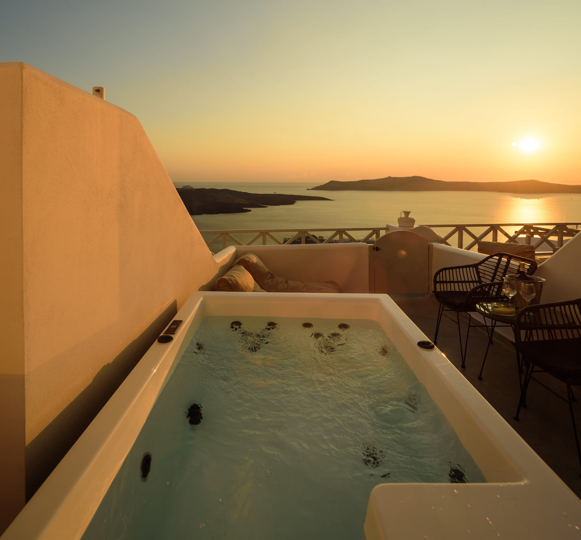 Elia Caldera Suites