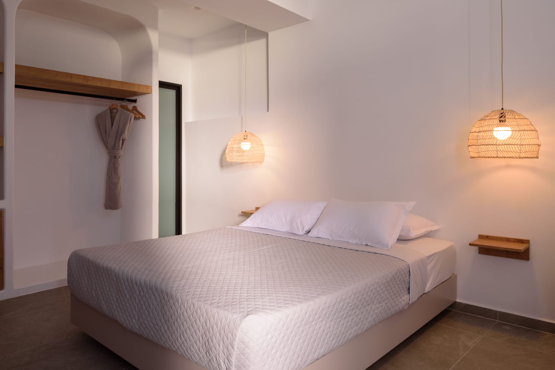 Elia Caldera Suites