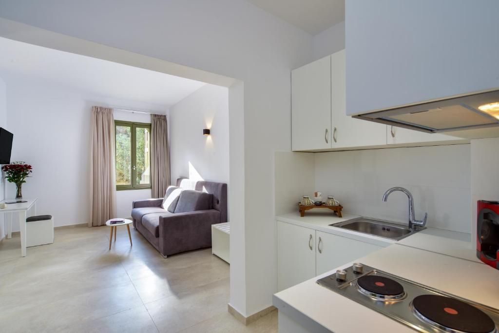 Elia Portou Luxury Residence