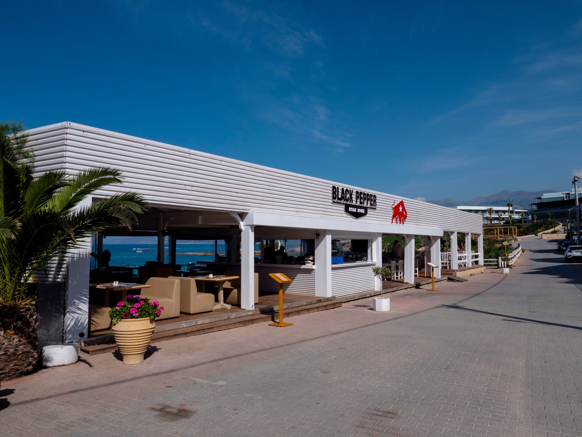 Elmi Suites