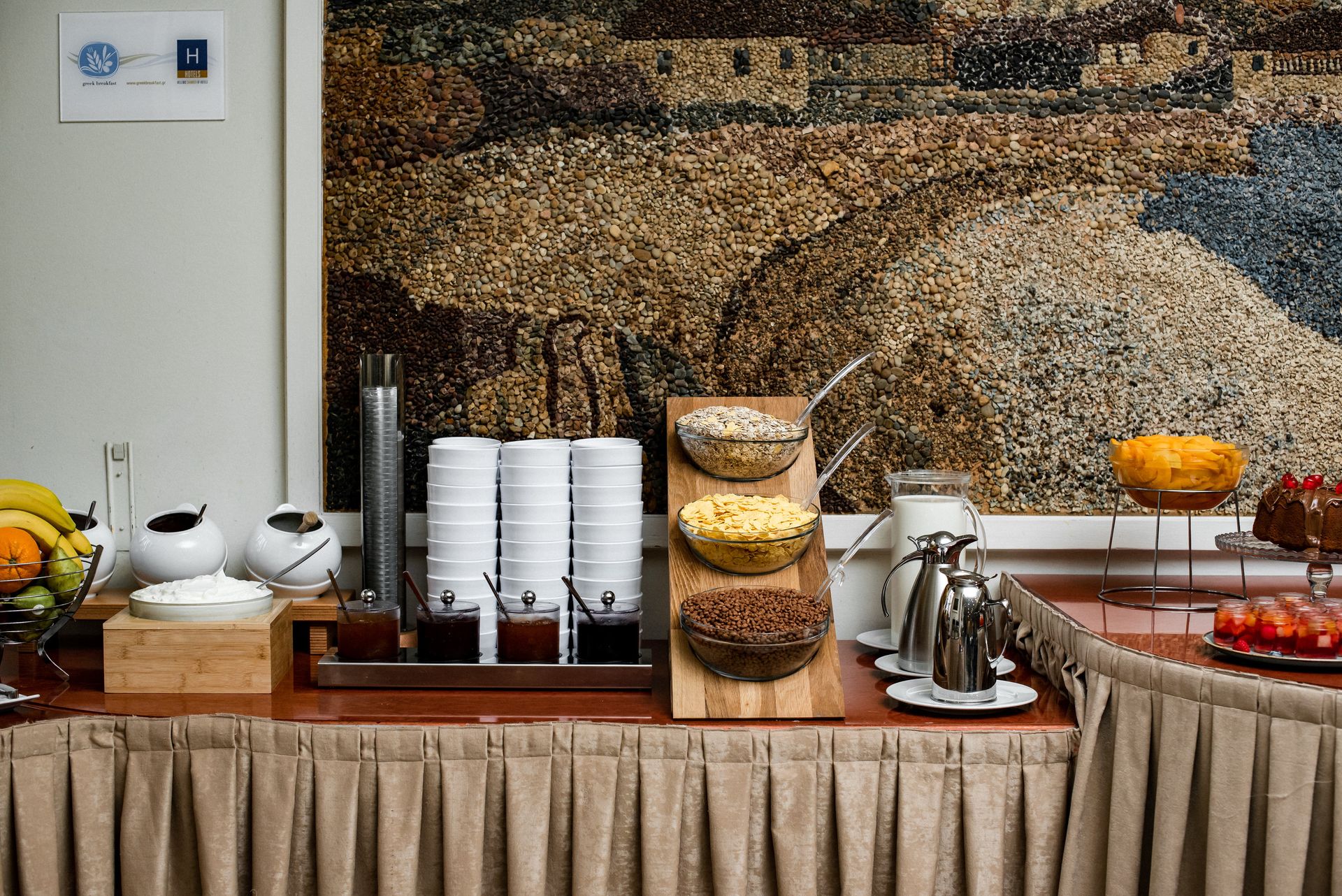 Emmantina Hotel
