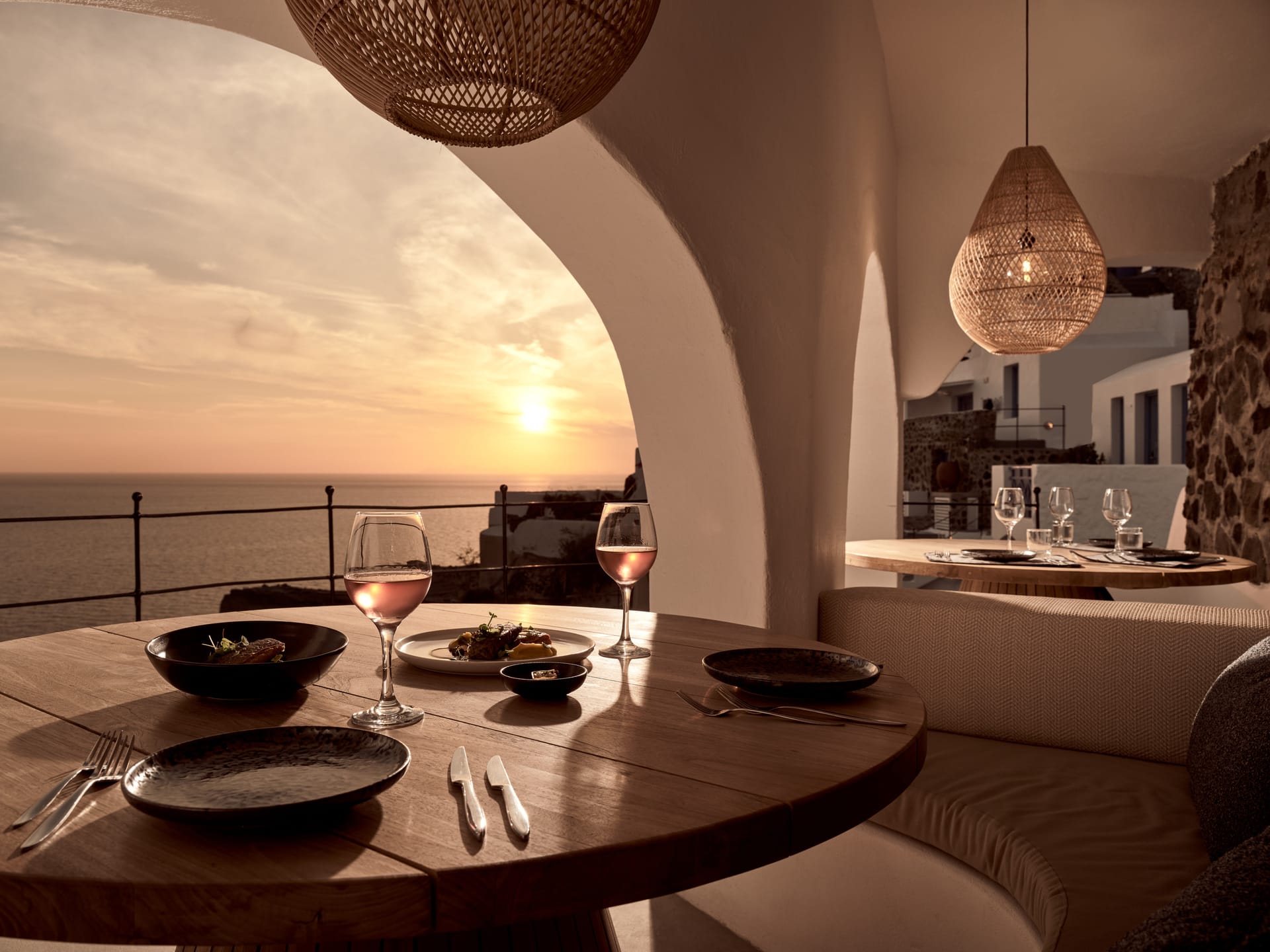 Esperas Oia Santorini