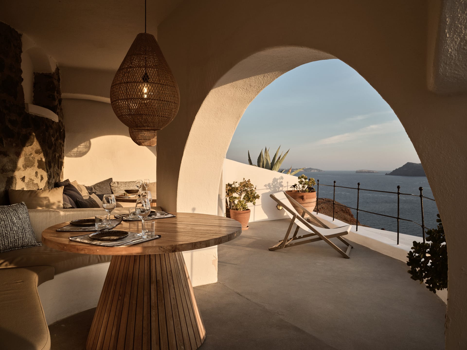 Esperas Oia Santorini