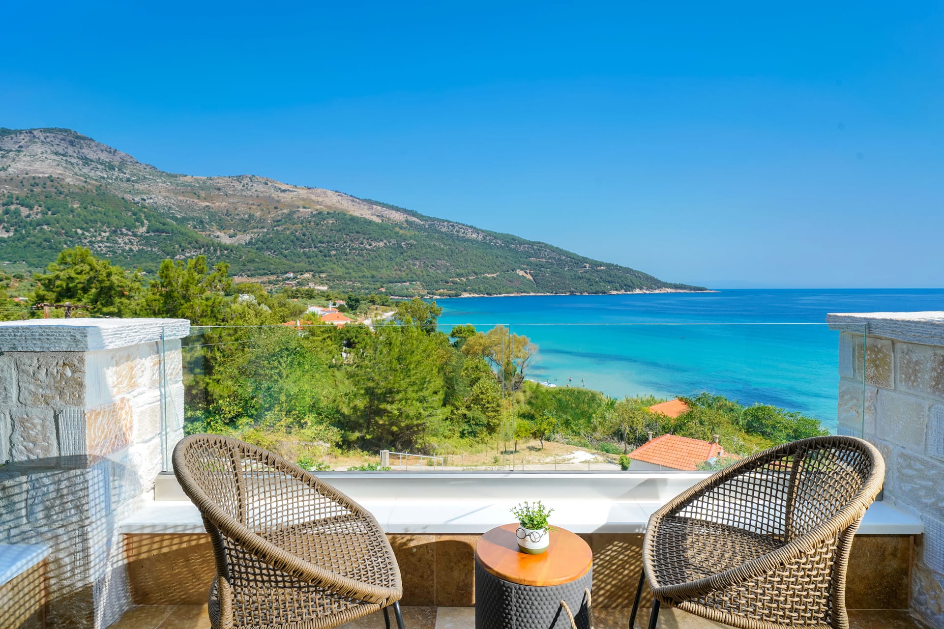 Essentia Luxury