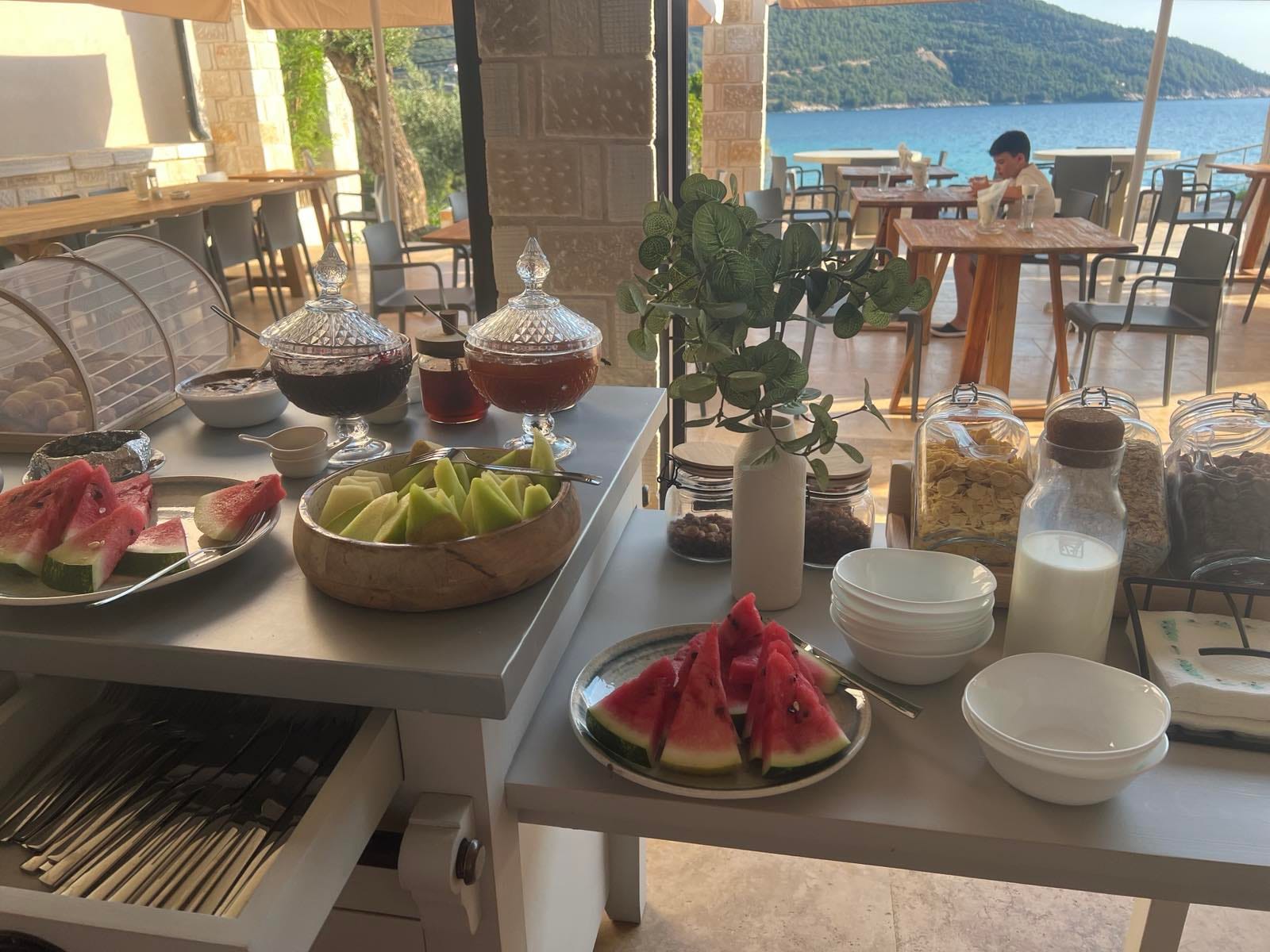 Essentia Luxury