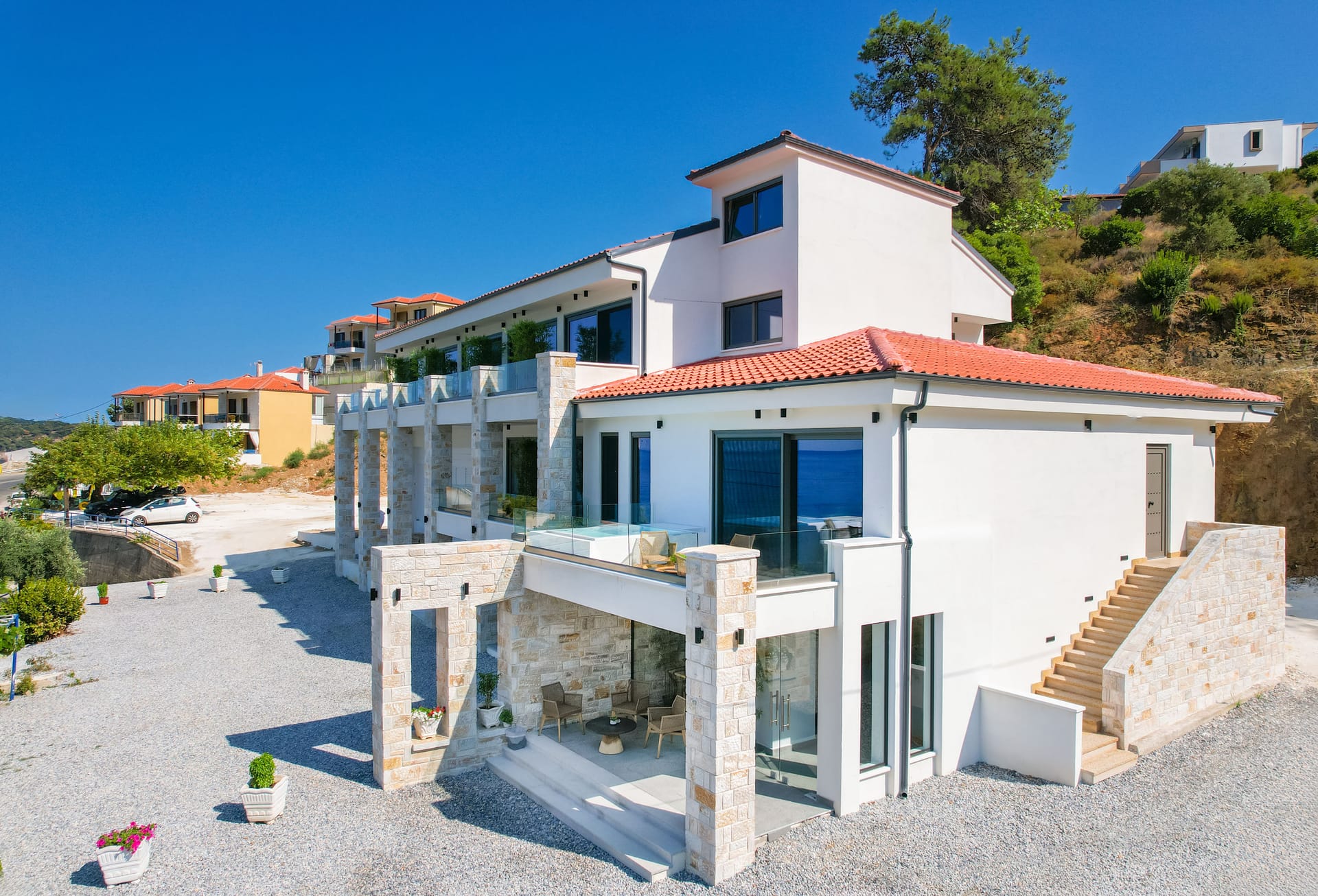 Essentia Luxury