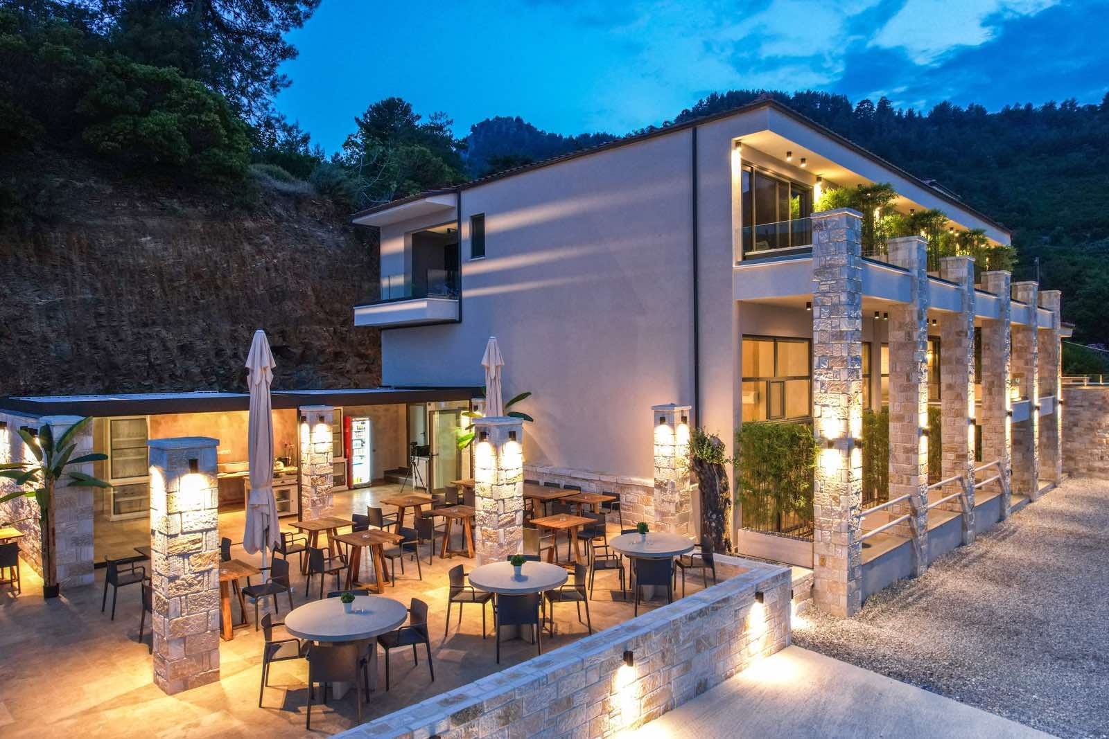 Essentia Luxury