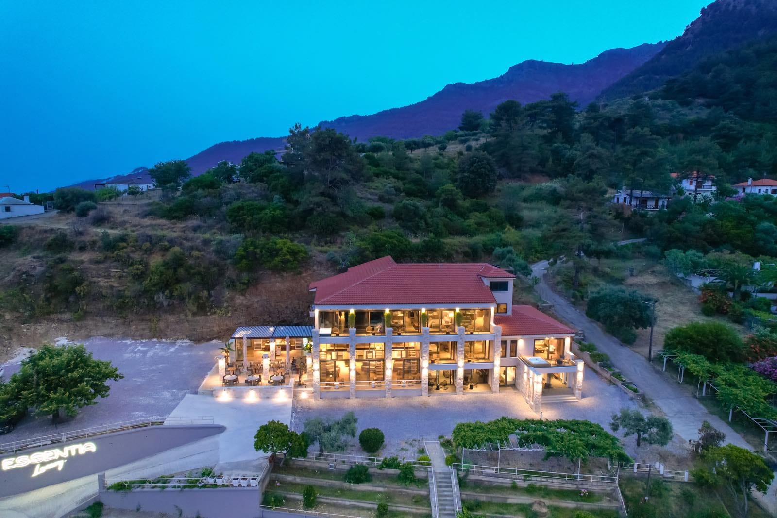 Essentia Luxury