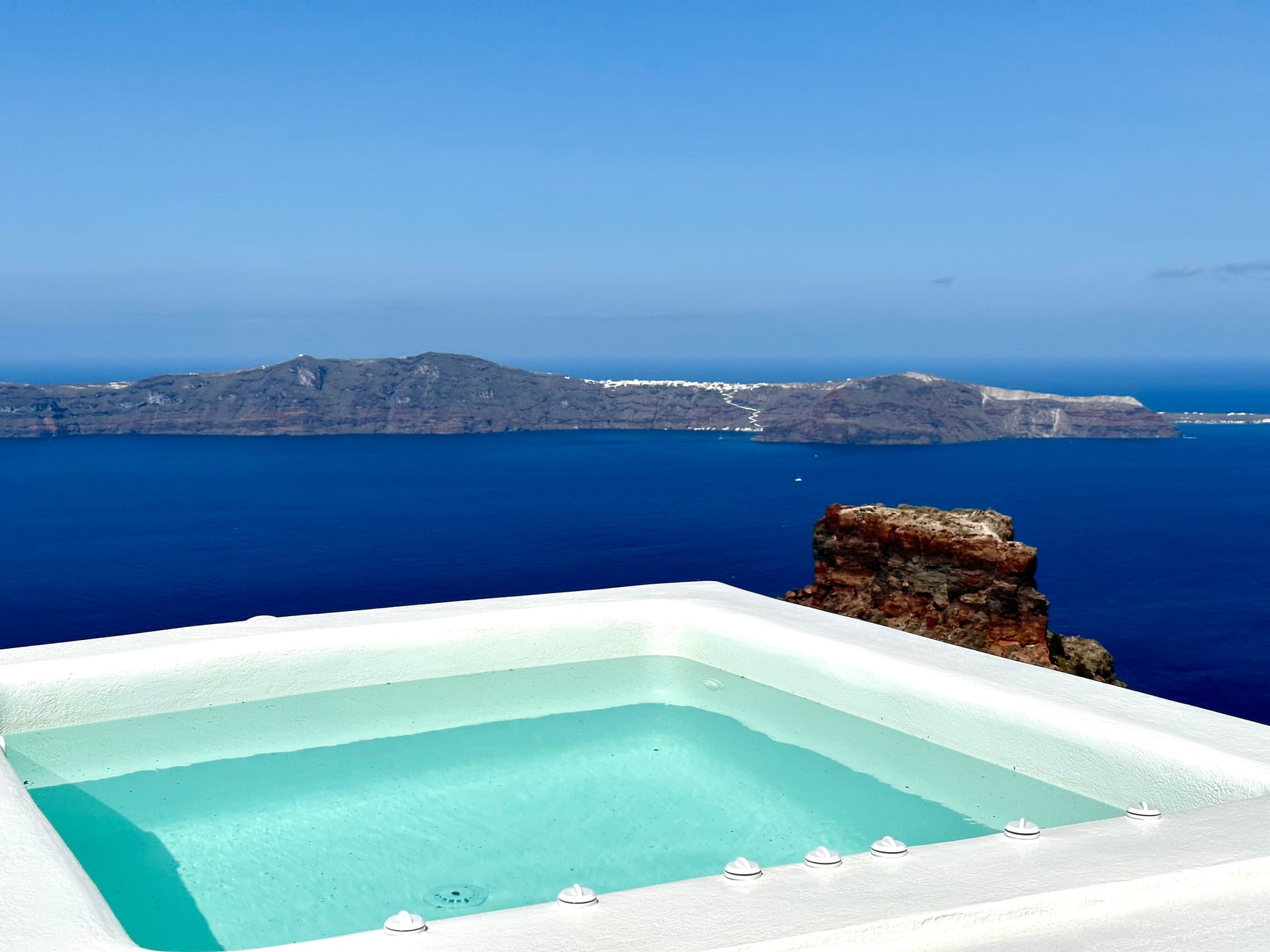 Eteoro Suites