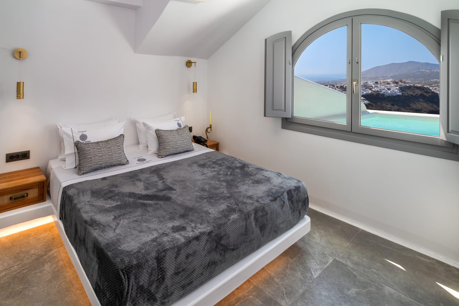 Eteoro Suites