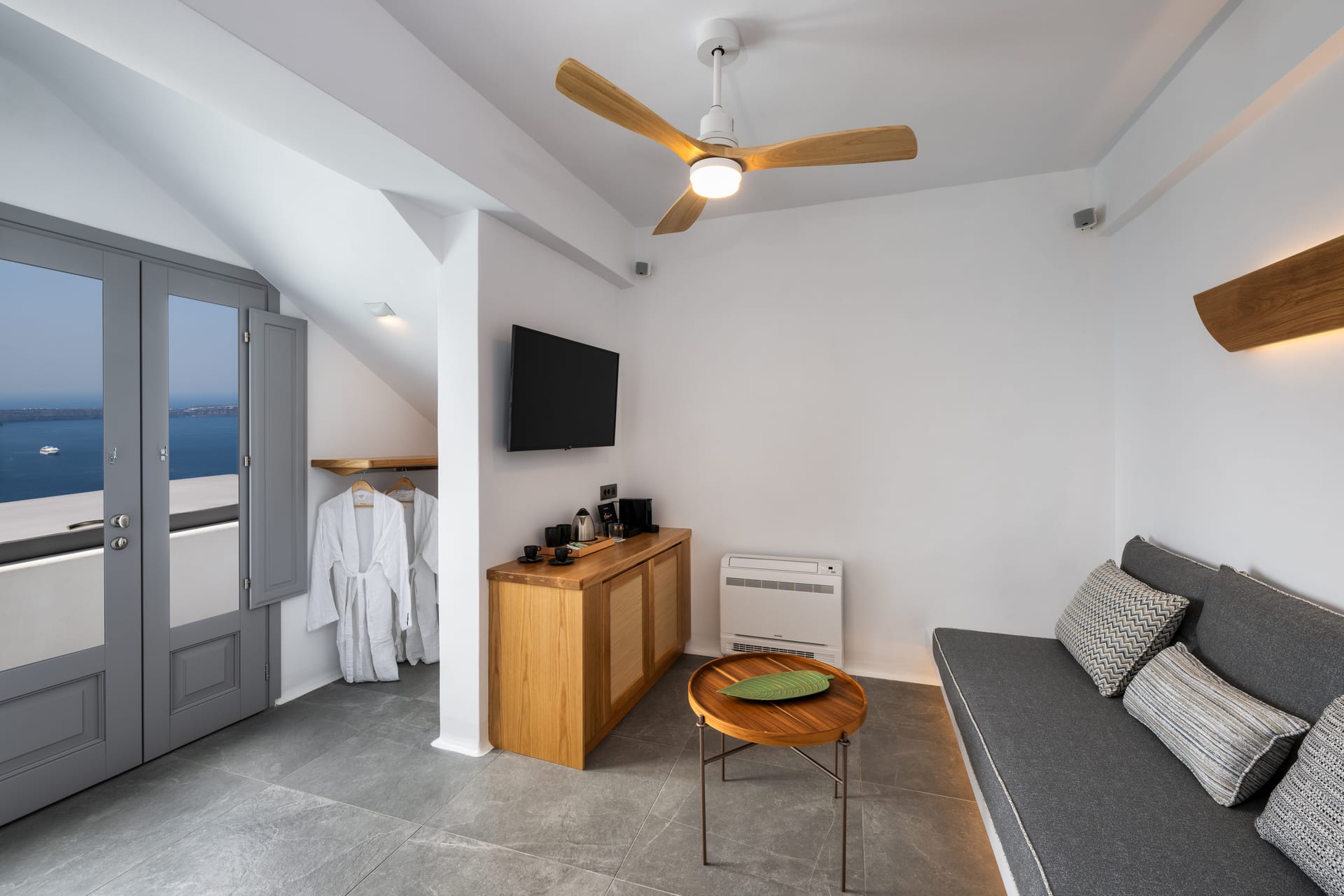 Eteoro Suites