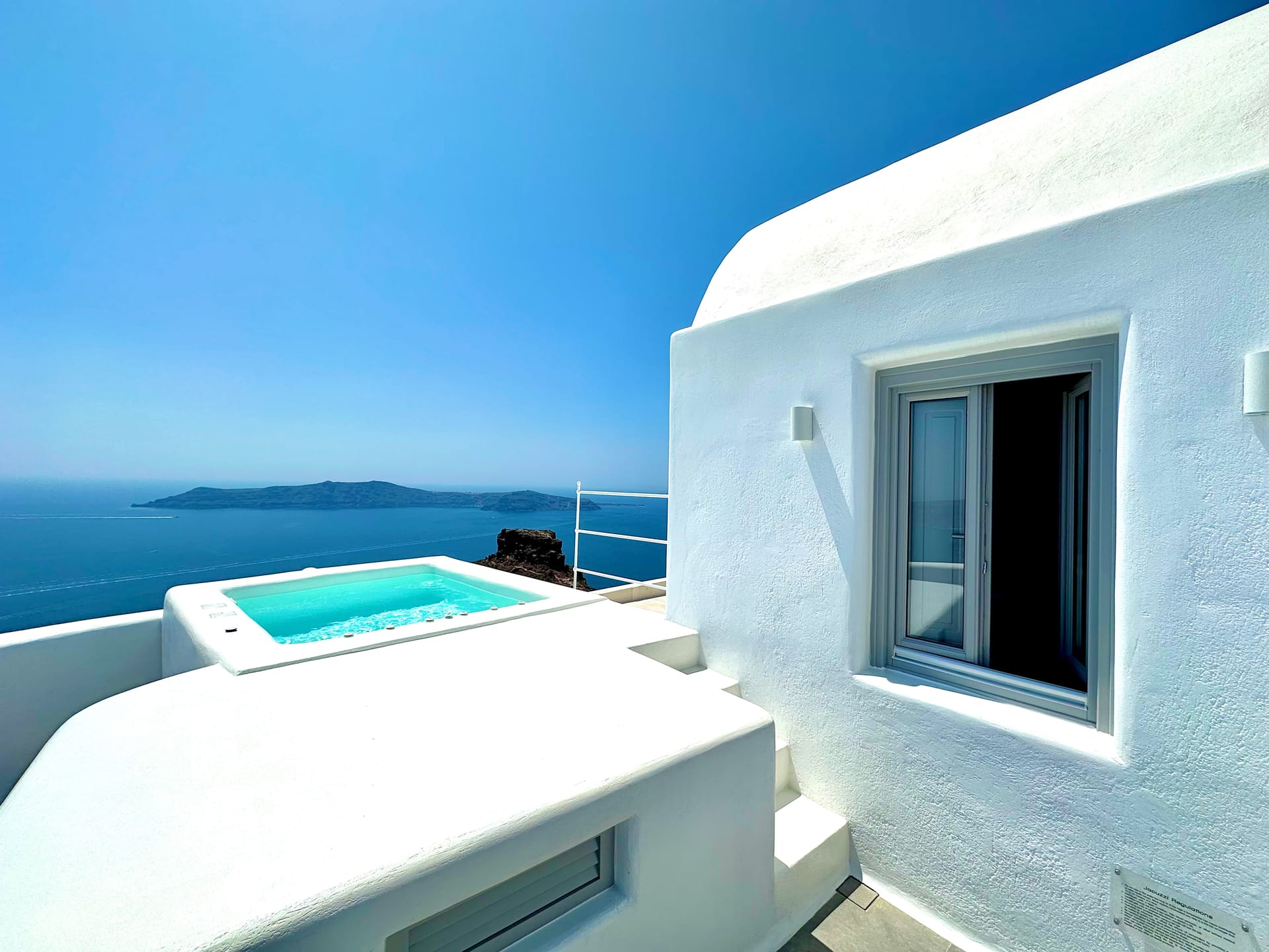 Eteoro Suites