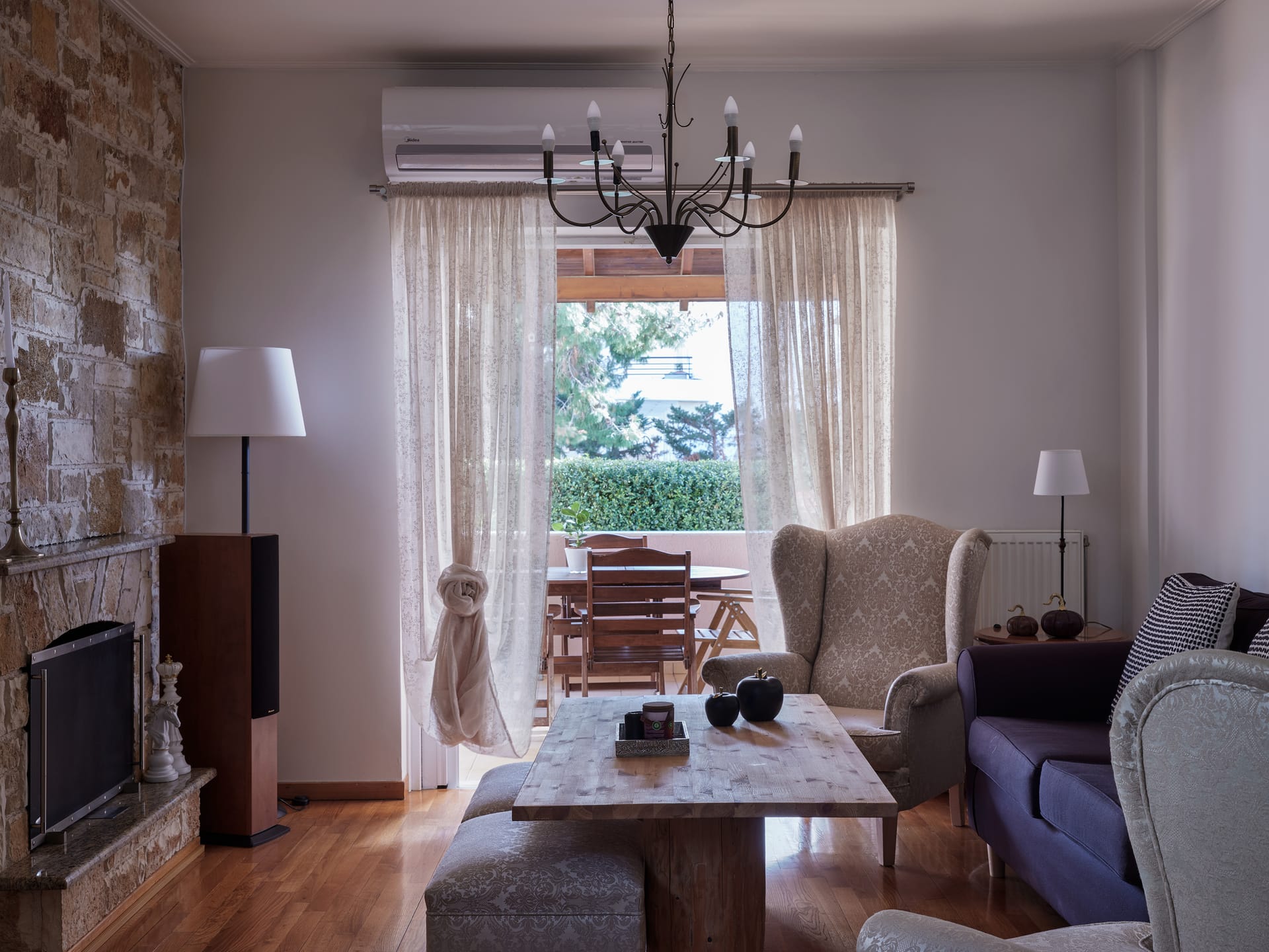 Evi’s Voula Home