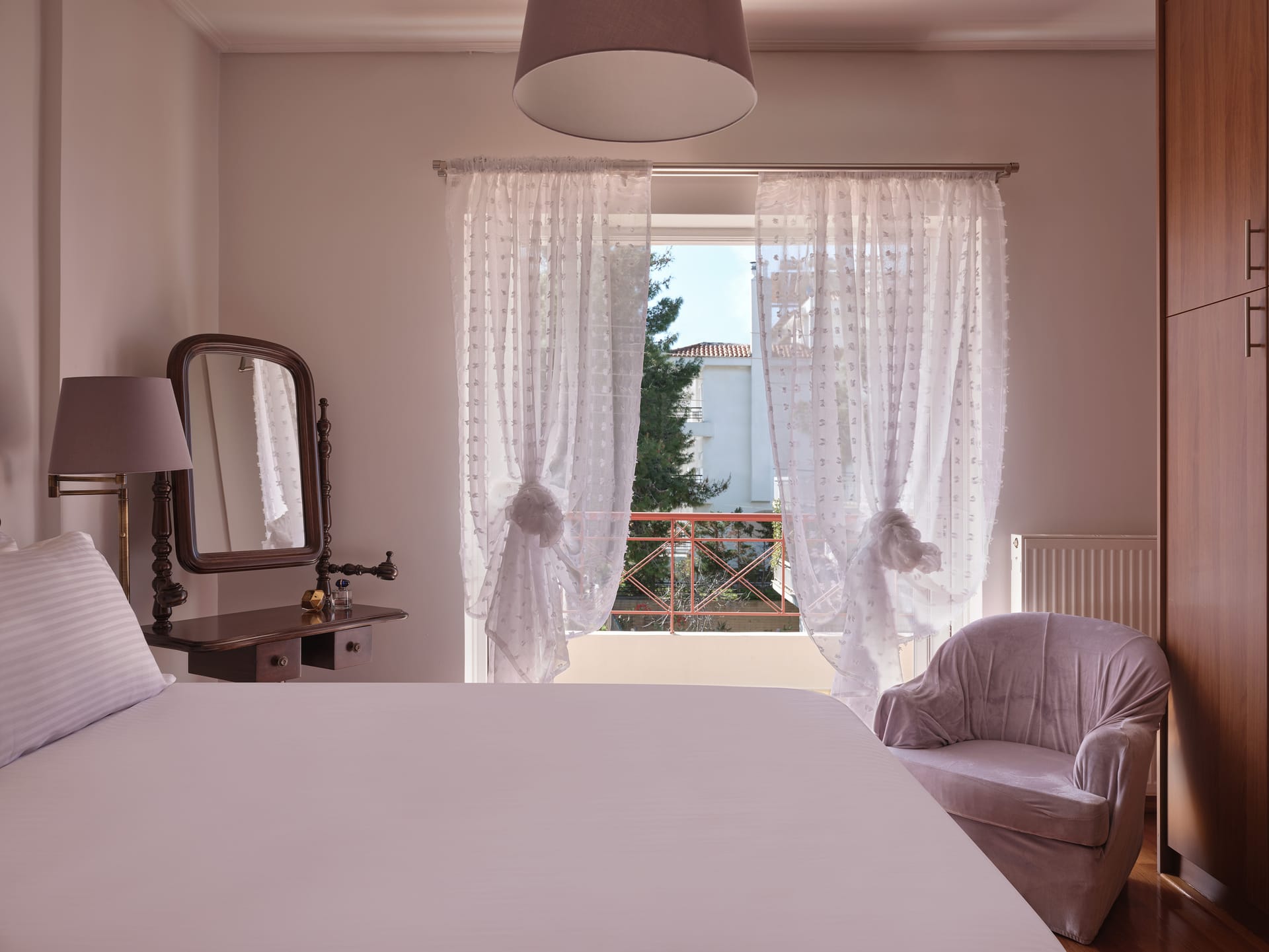 Evi’s Voula Home