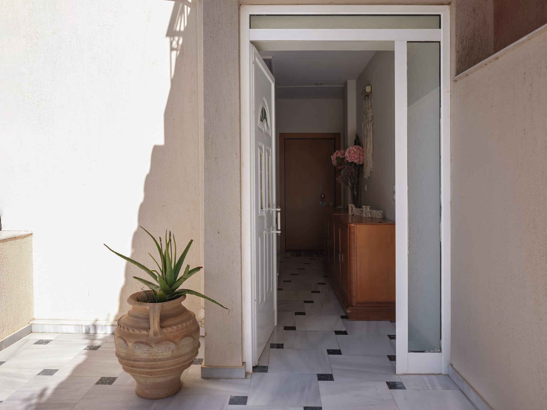 Evi’s Voula Home