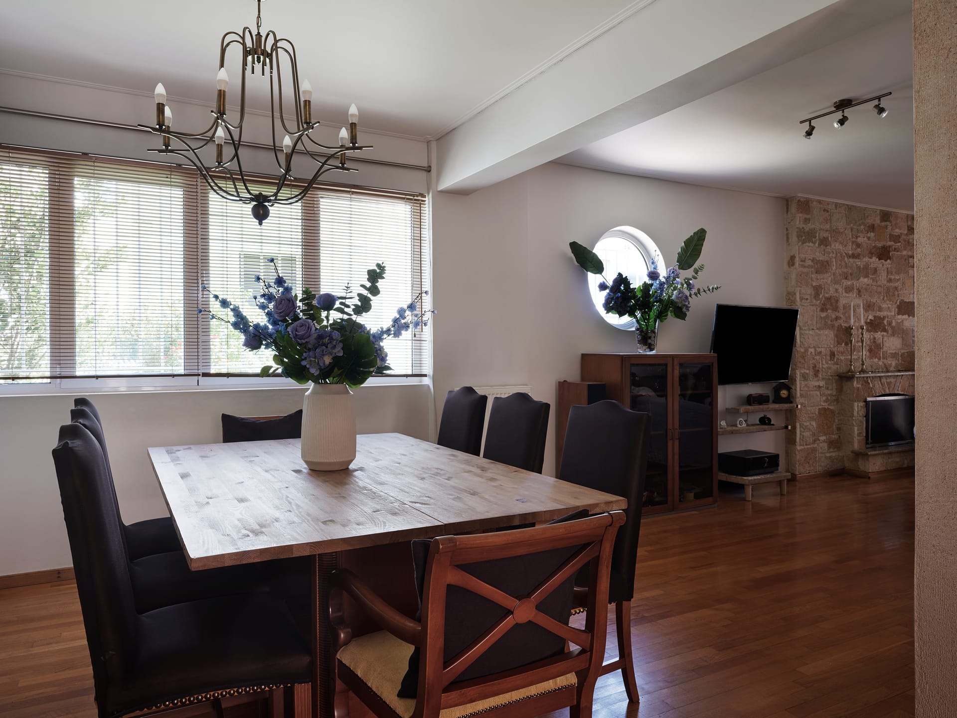 Evi’s Voula Home