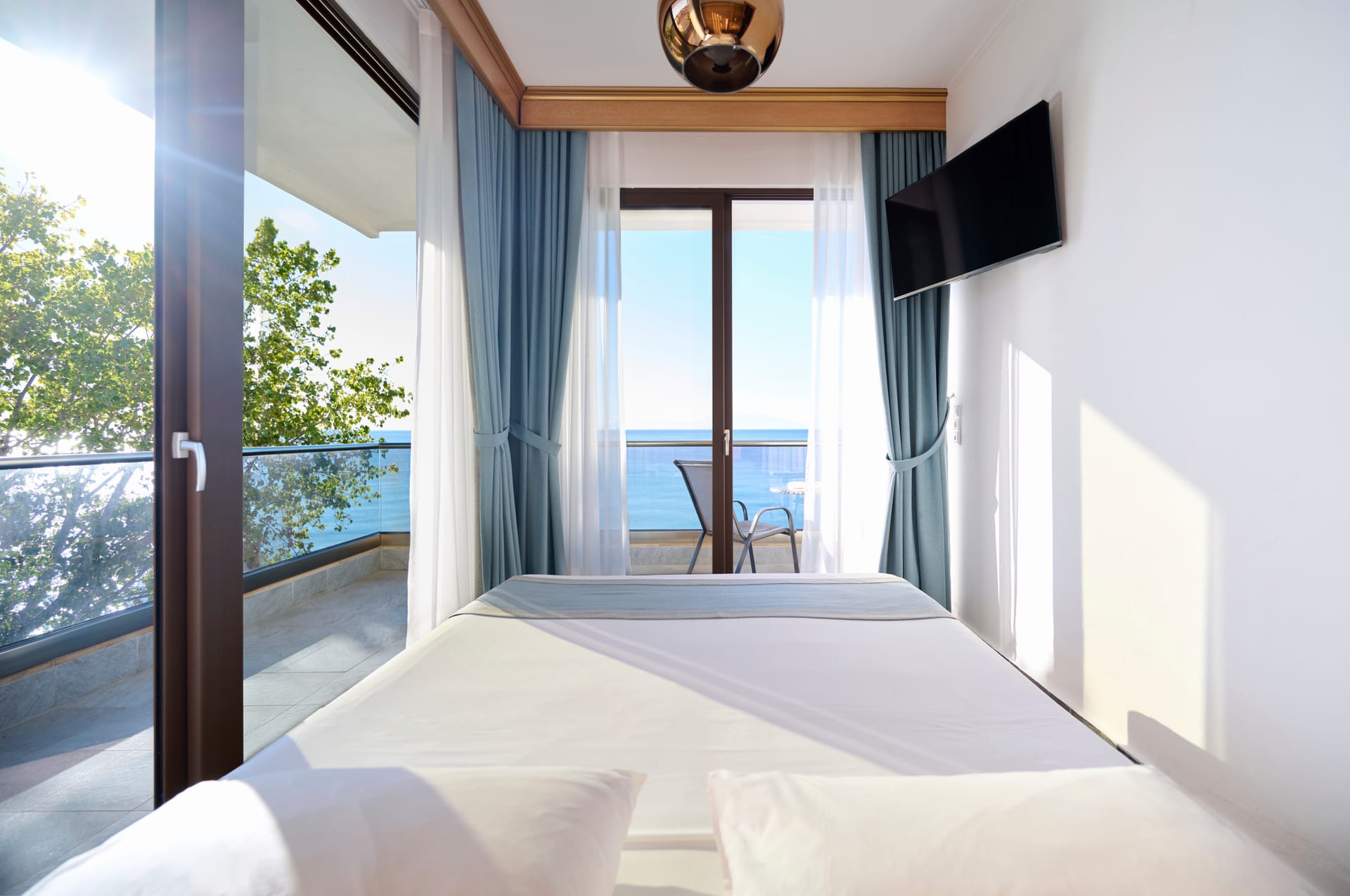 Evlogia Hotel Seafront and Annex by Greek Pride