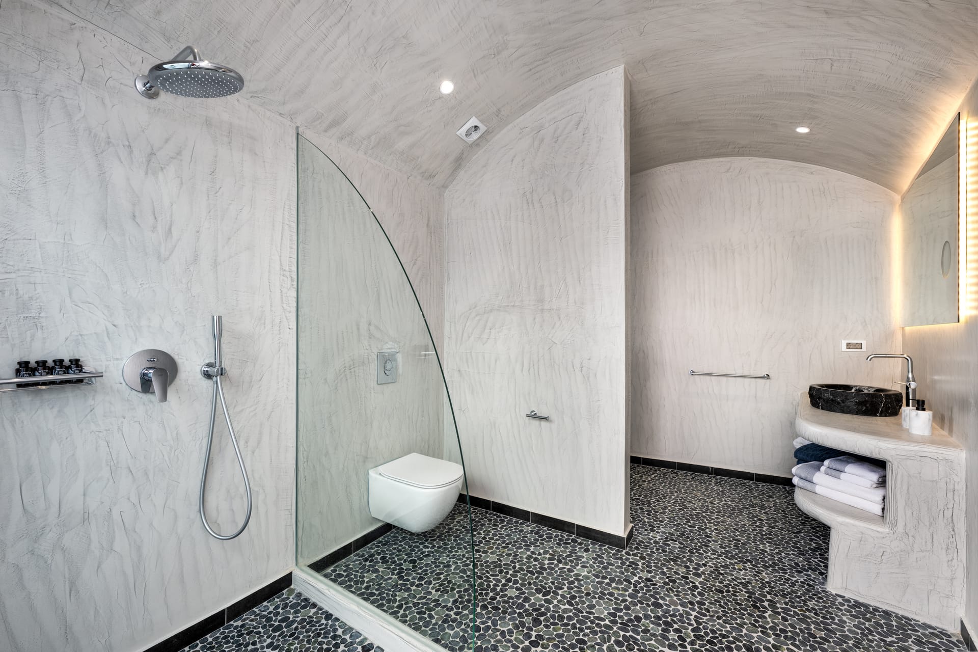 Felicity Cave Suites