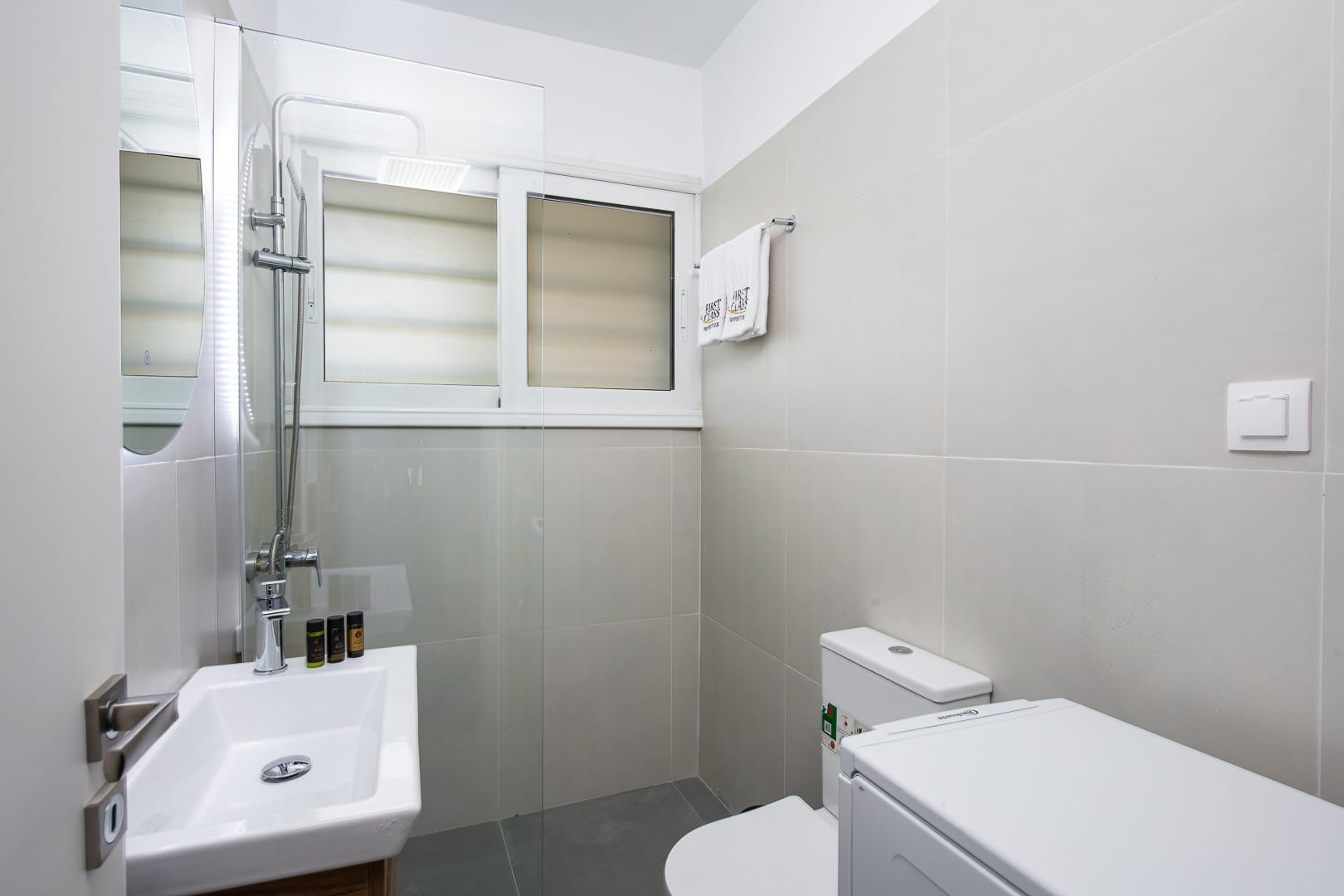 Glyfada First Class Suite