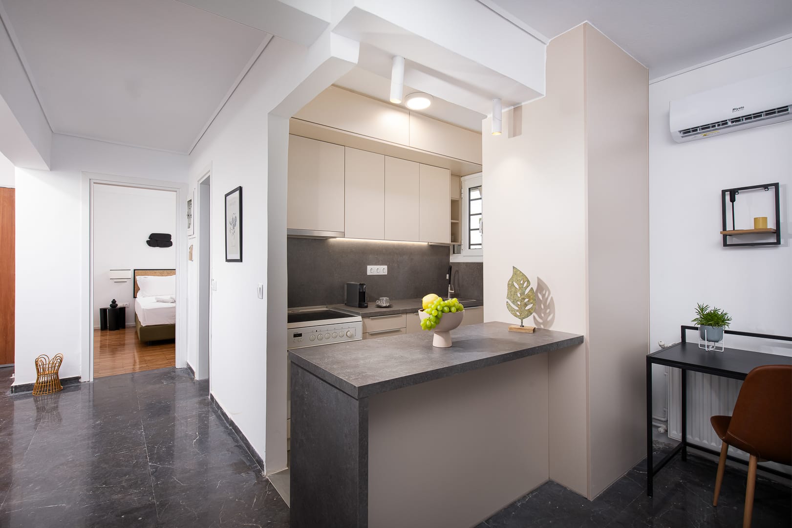 Glyfada First Class Suite