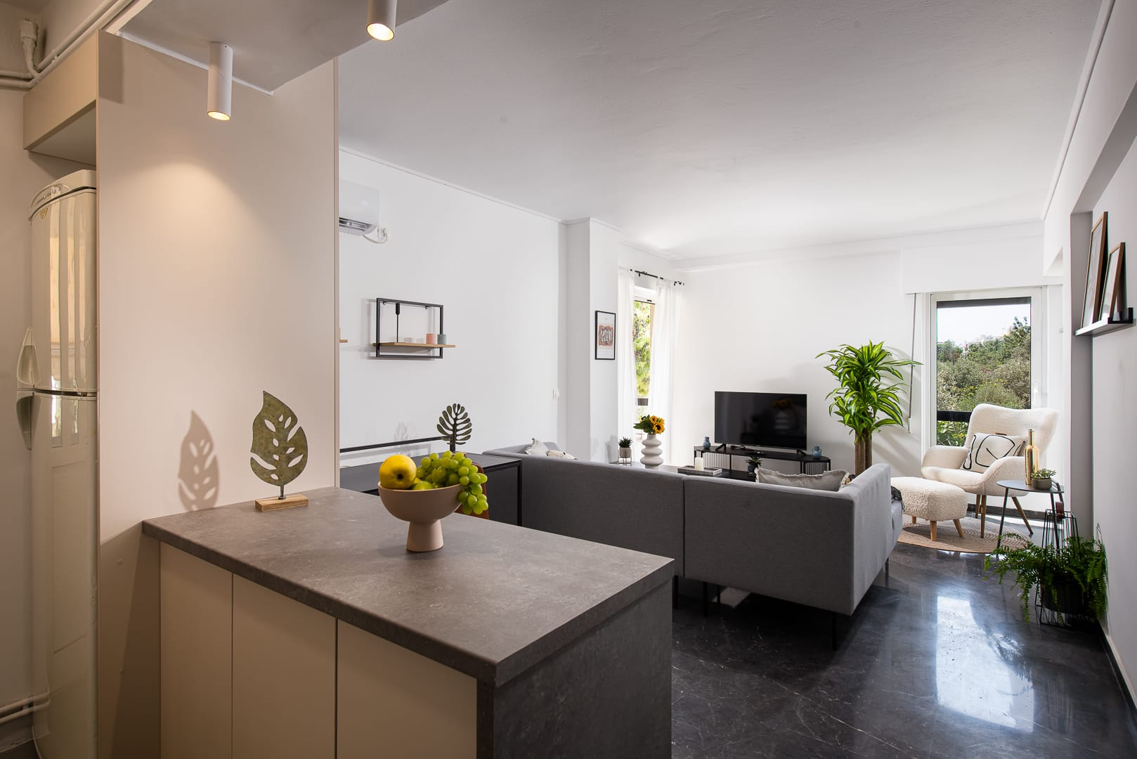 Glyfada First Class Suite