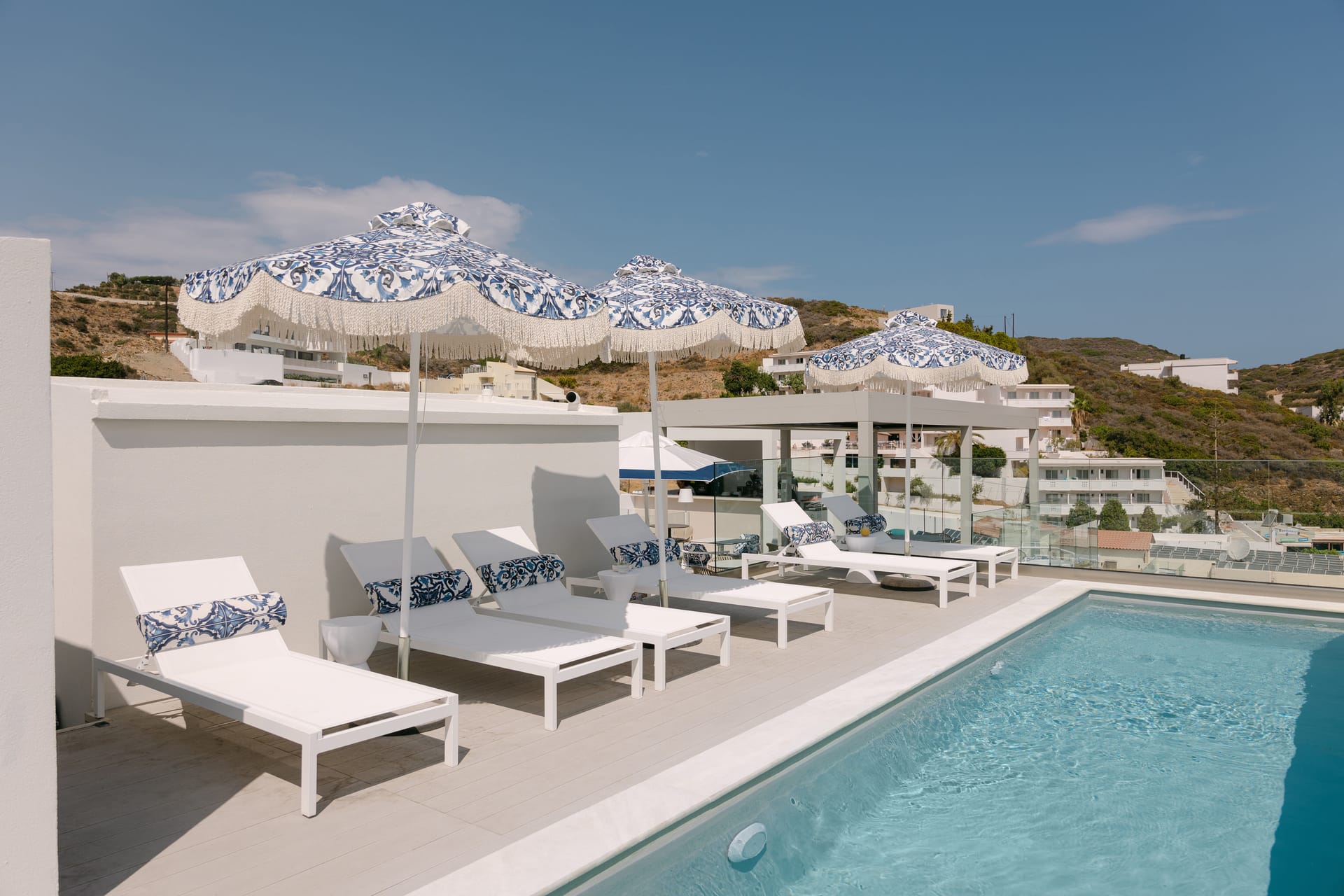 Golden Luxury Suites