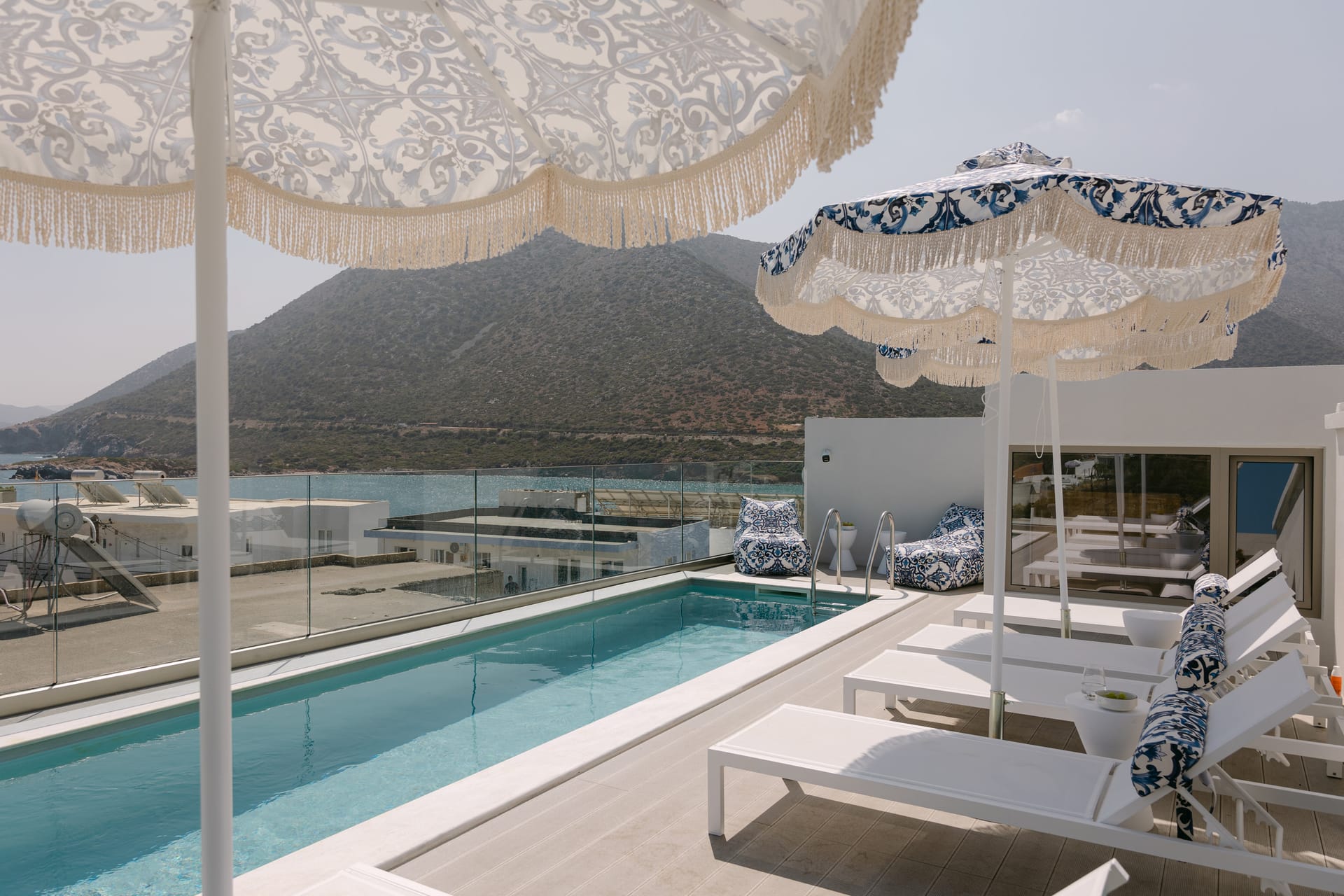 Golden Luxury Suites
