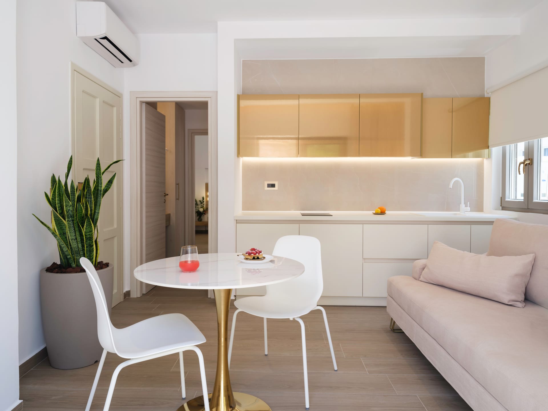 Golden Luxury Suites