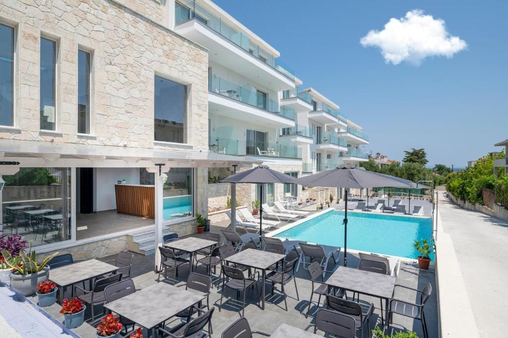 Hanioti Central Hotel
