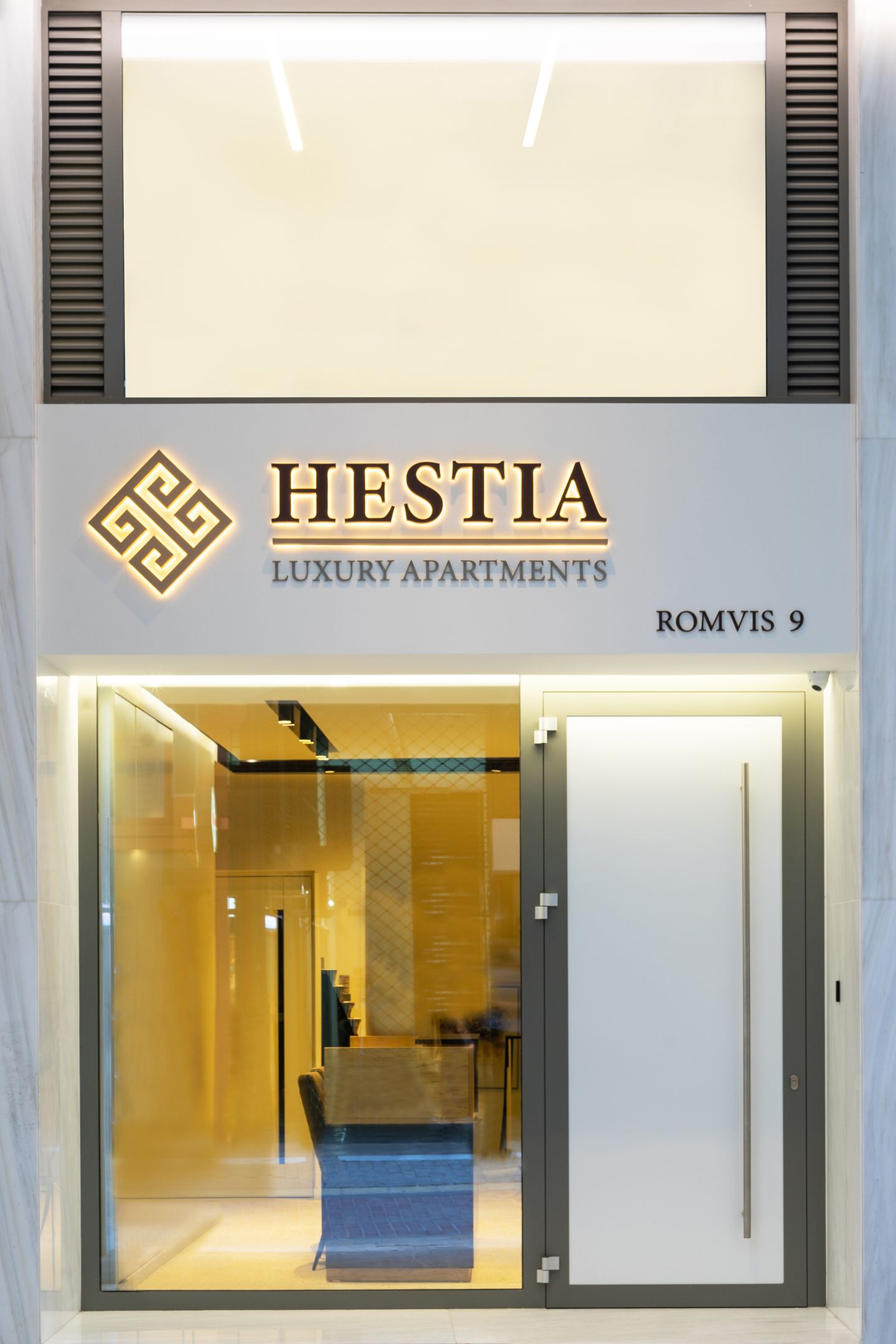 Hestia Romvis 9
