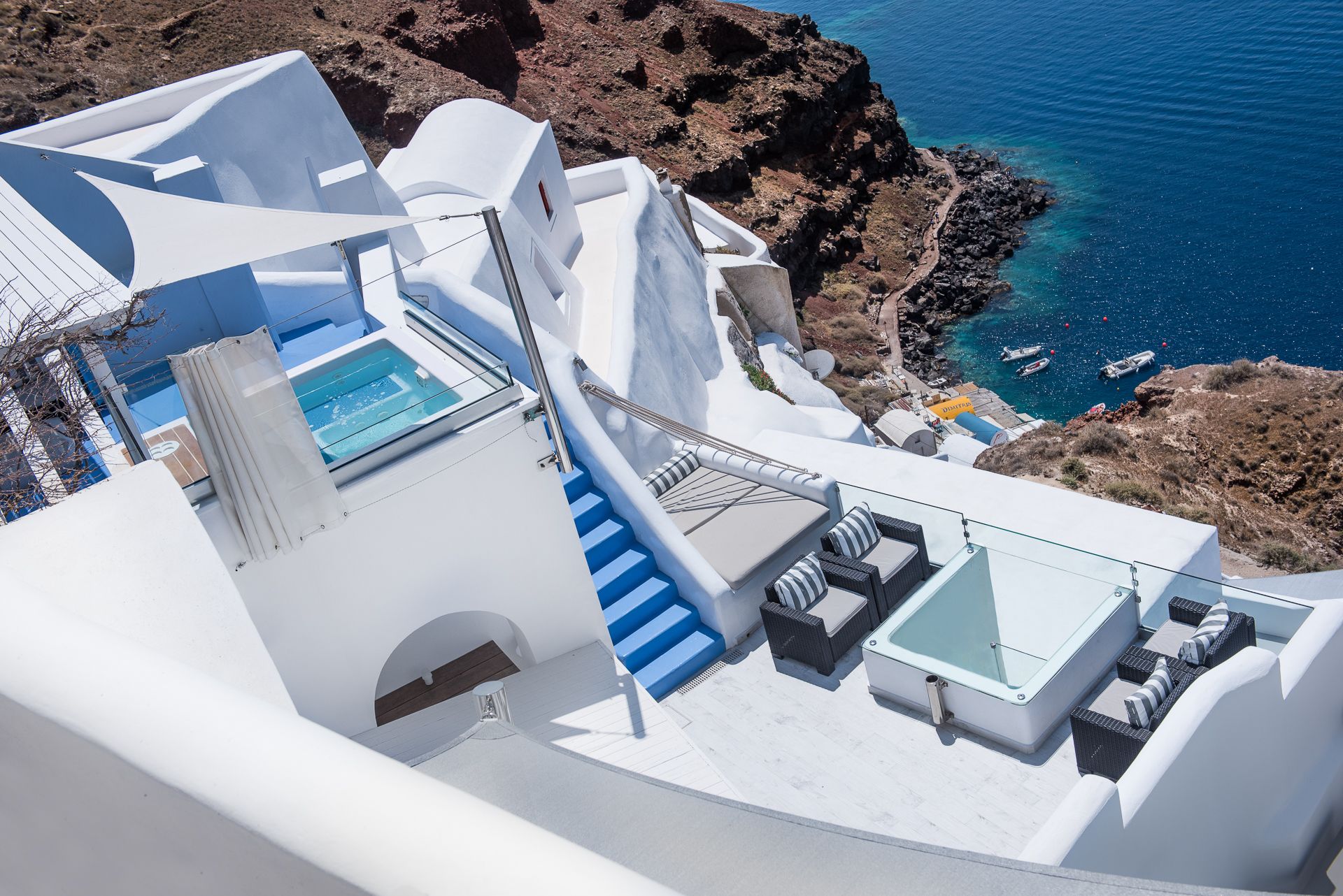 Hyperion Oia Suites