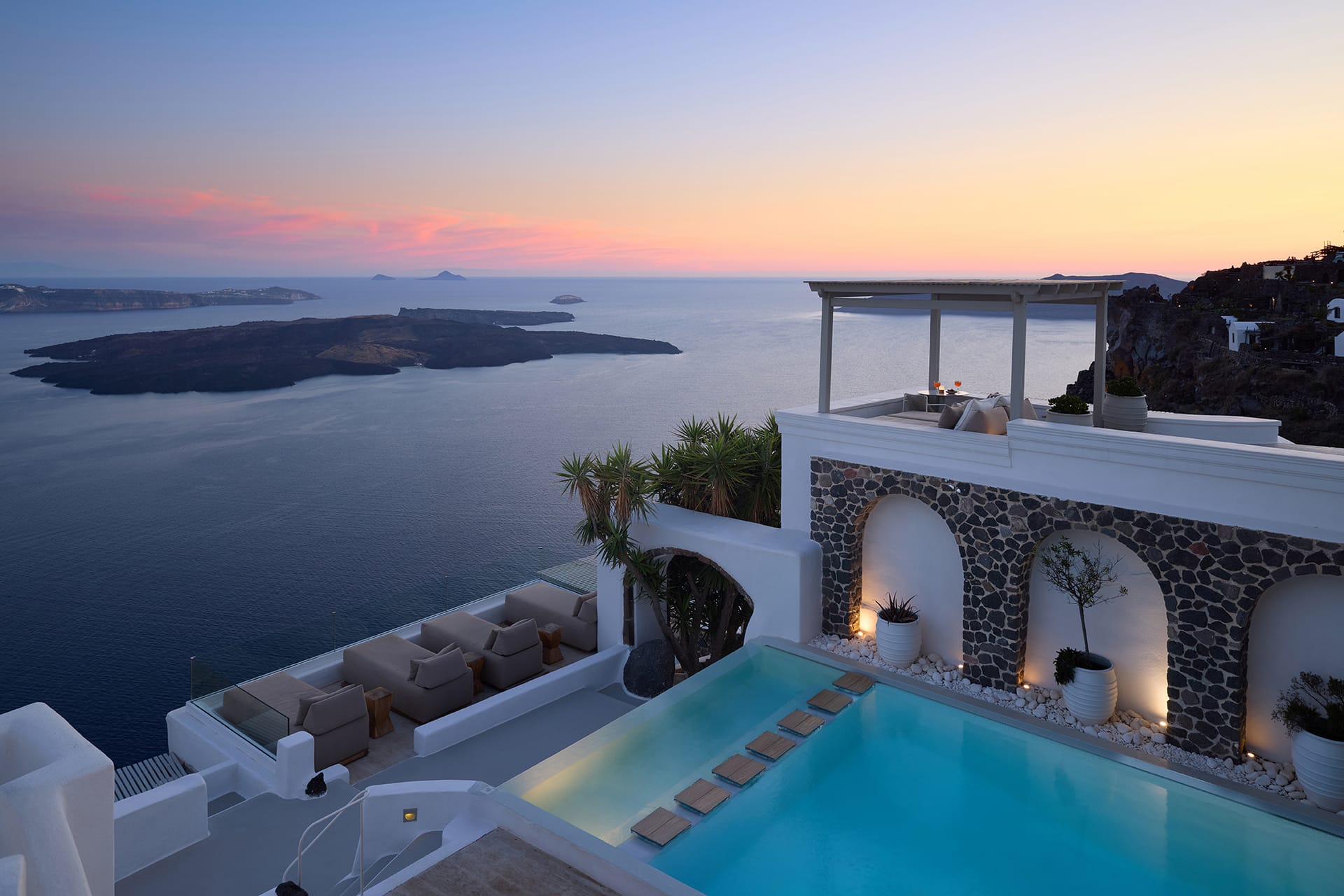Iconic Santorini a boutique cave hotel