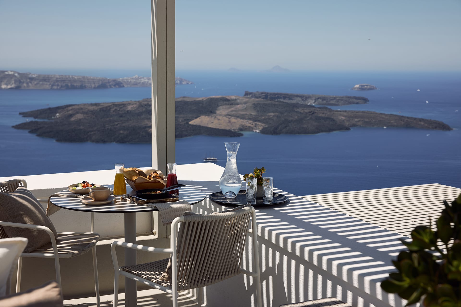 Iconic Santorini a boutique cave hotel