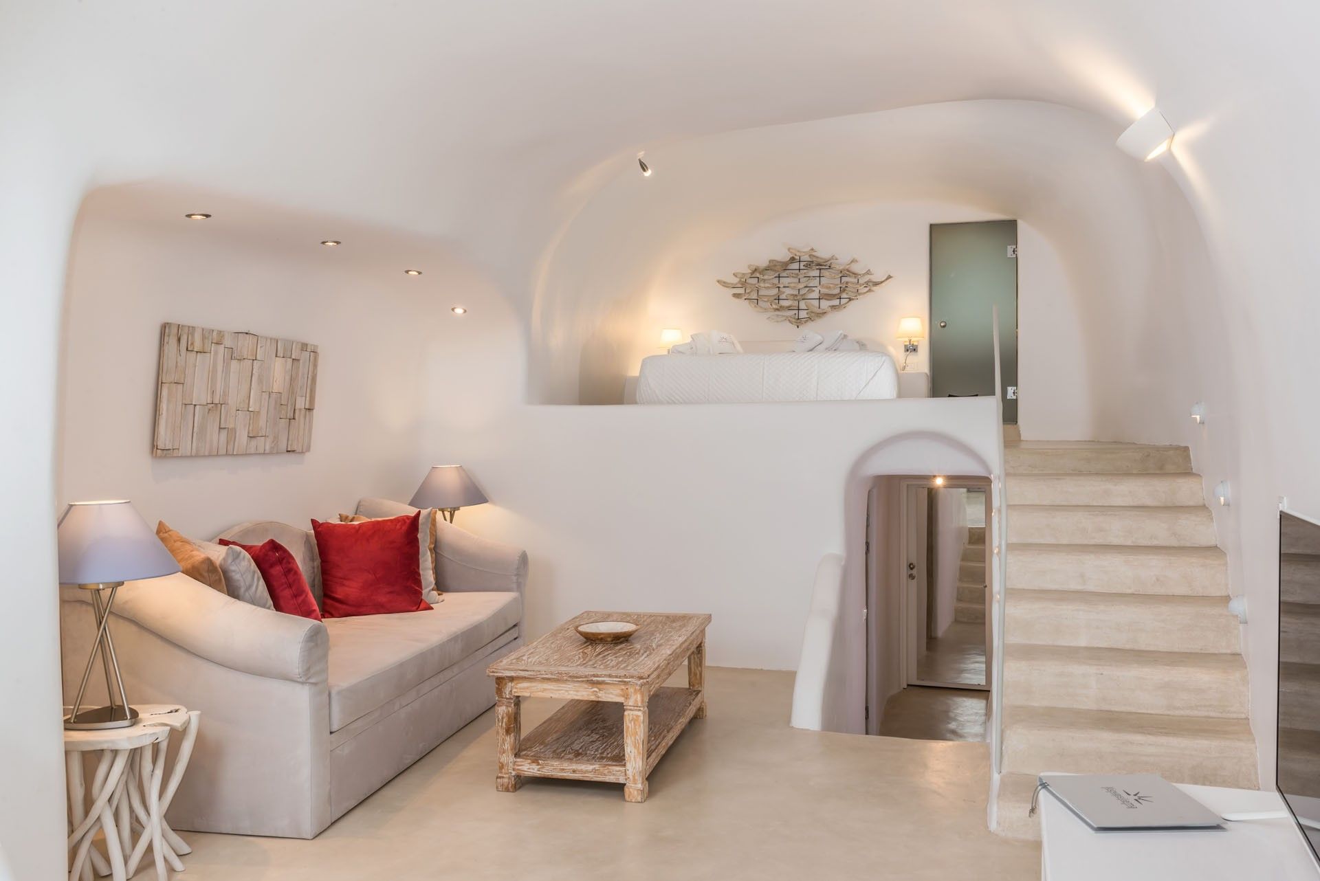 Iliovasilema Suites Santorini