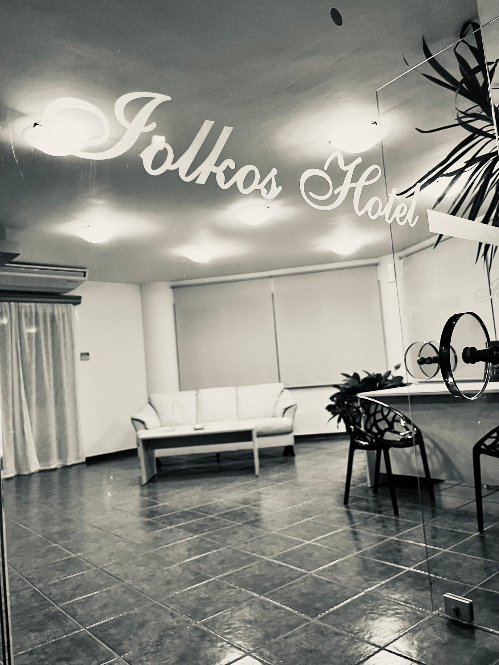 Iolkos Hotel Apartments Chania