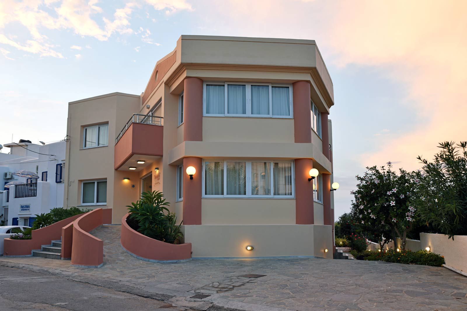 Iolkos Hotel Apartments Chania