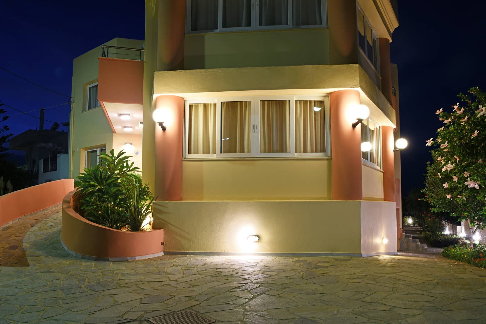 Iolkos Hotel Apartments Chania