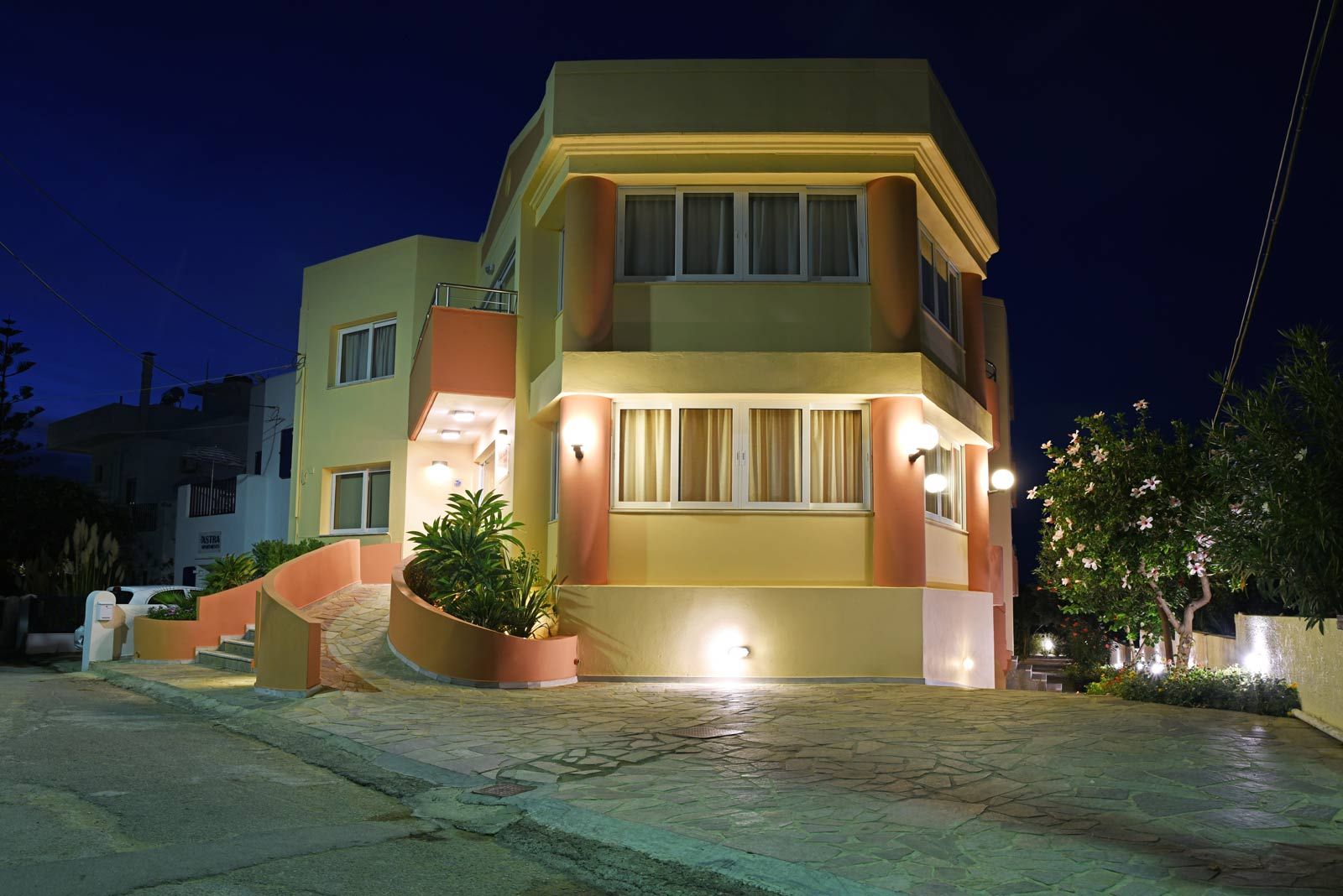 Iolkos Hotel Apartments Chania