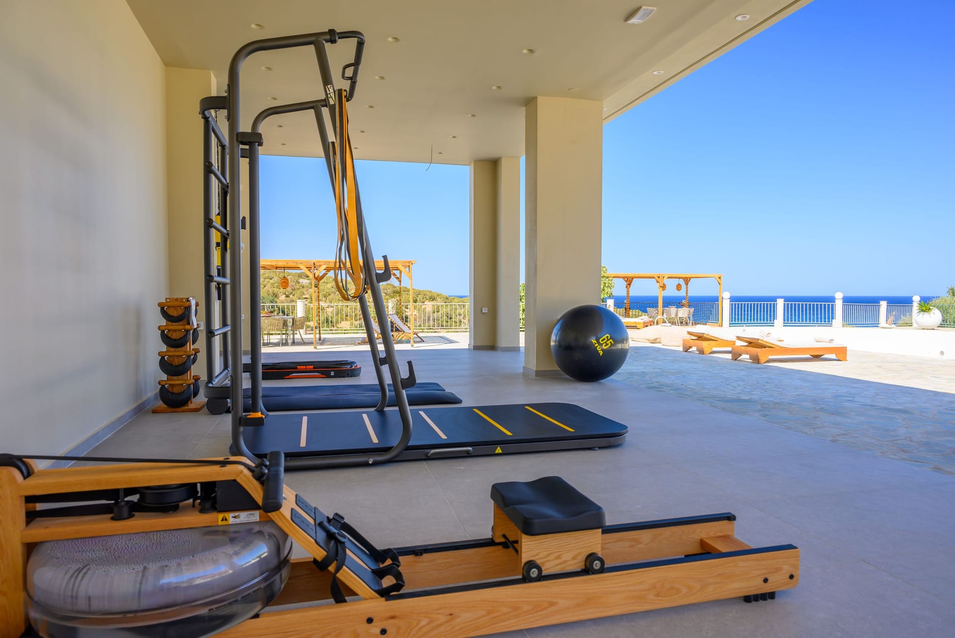 Kalos Luxury Homes The Beachside Experience