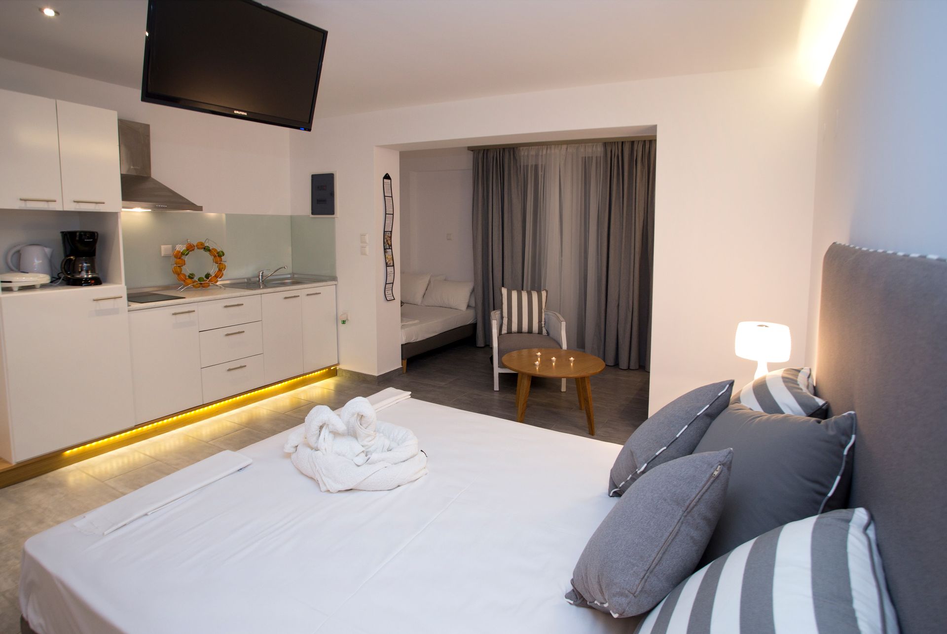 Kapahi Suites Apartments