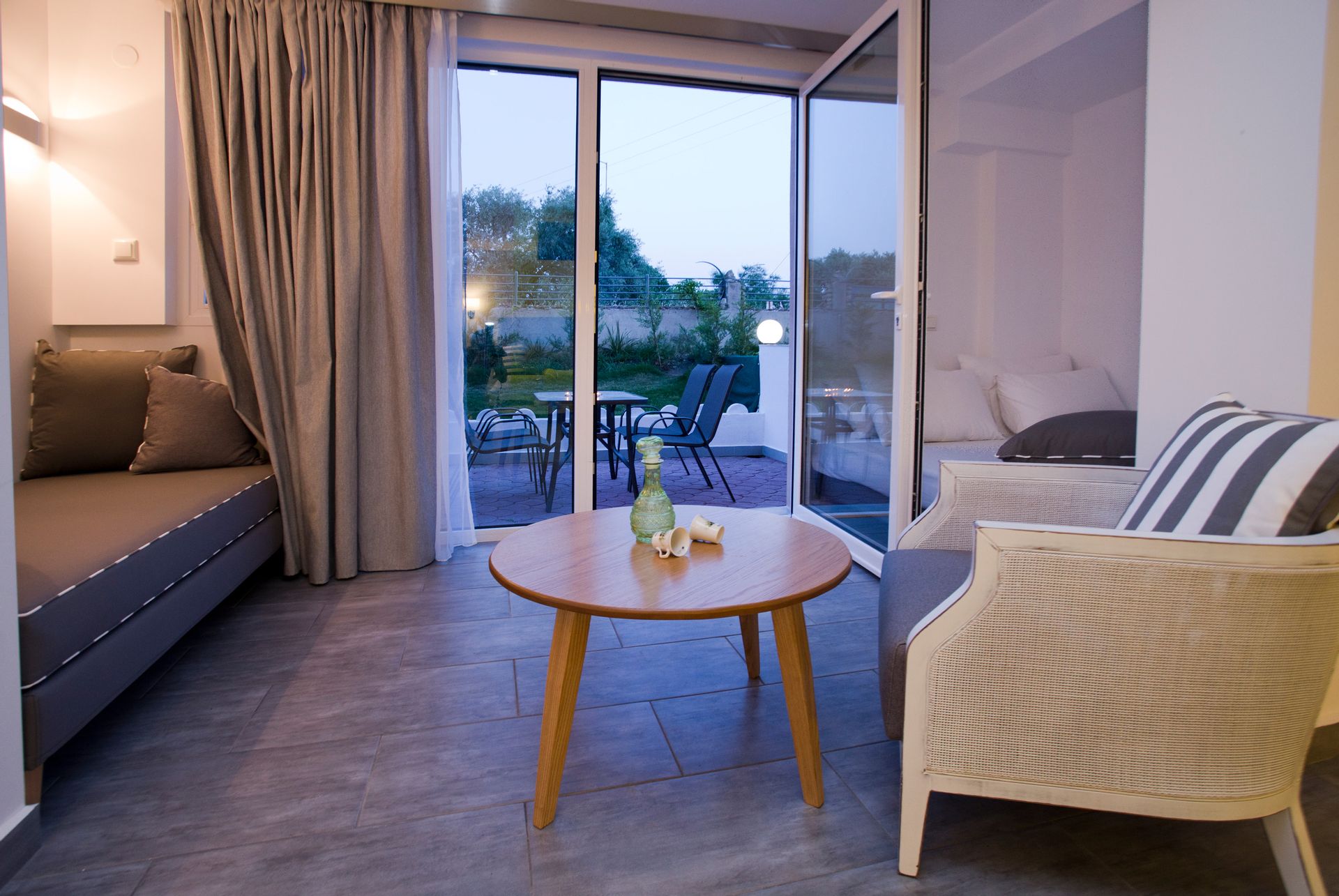 Kapahi Suites Apartments