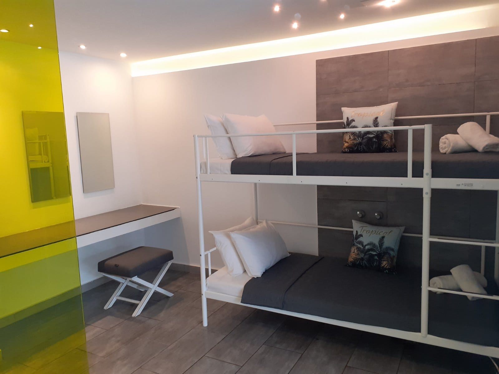 Kapahi Suites Apartments