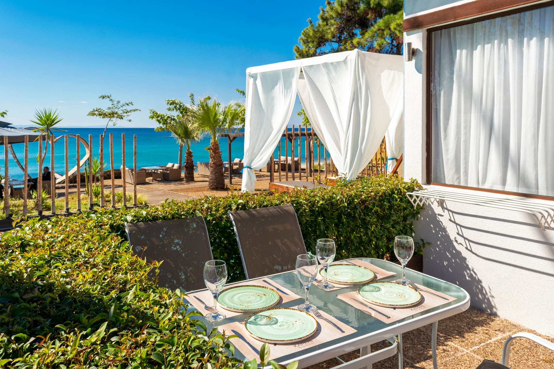 Beach Hotel Kapahi
